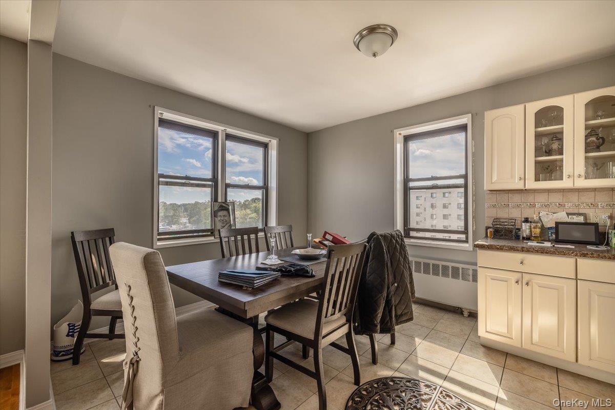 #12 photo, 640 Pelham Road, New Rochelle , NY 10805