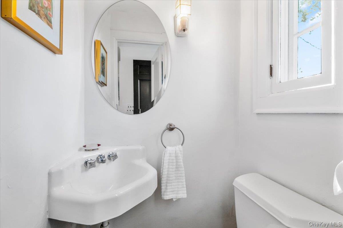 #5 photo, 43 Barry Road, Scarsdale , NY 10583