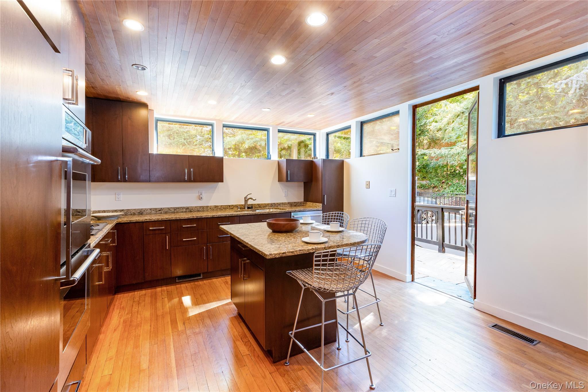 #10 photo, 712 Ladd Road, ブロンクス区 Bronx , NY 10471