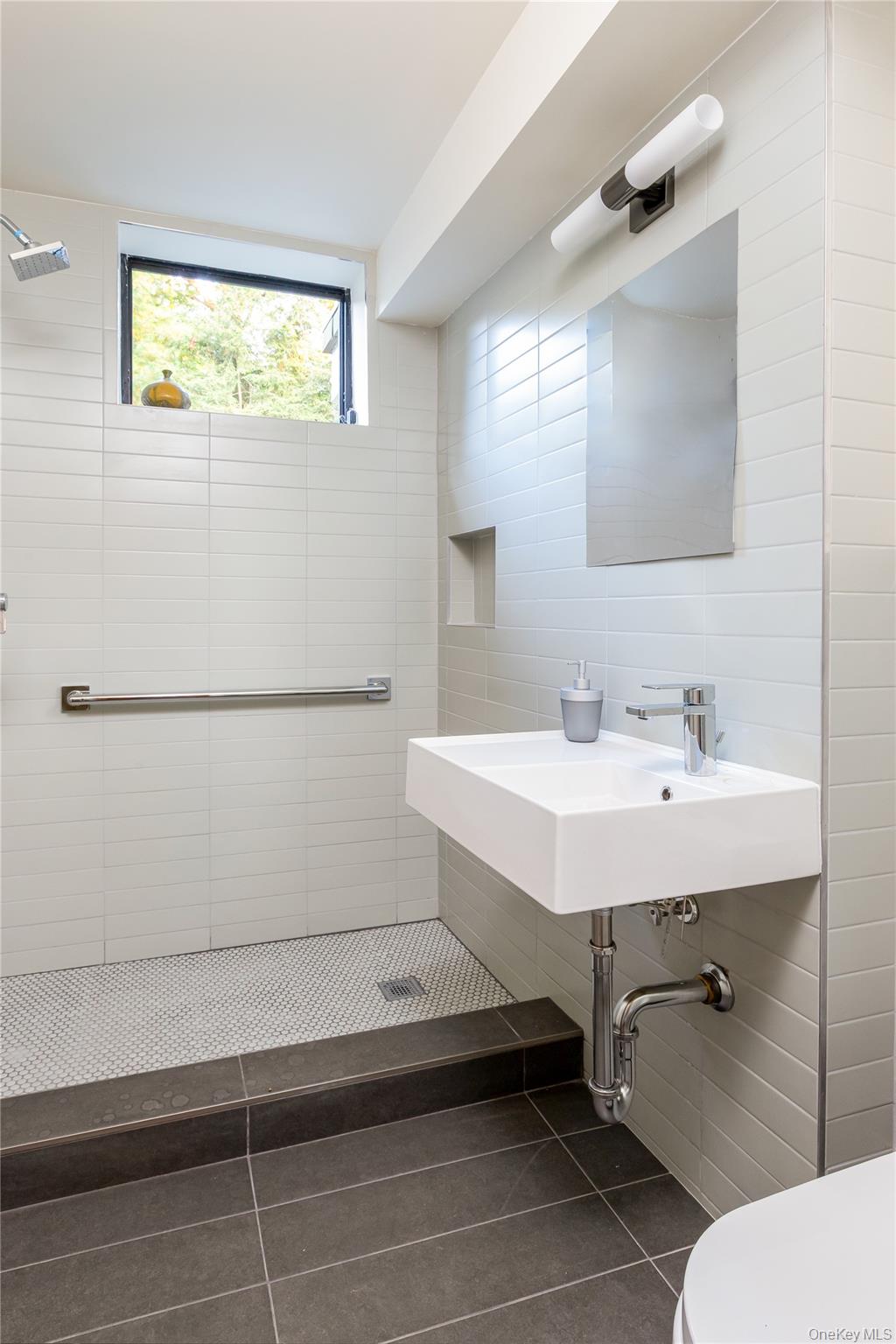 #14 photo, 712 Ladd Road, ブロンクス区 Bronx , NY 10471