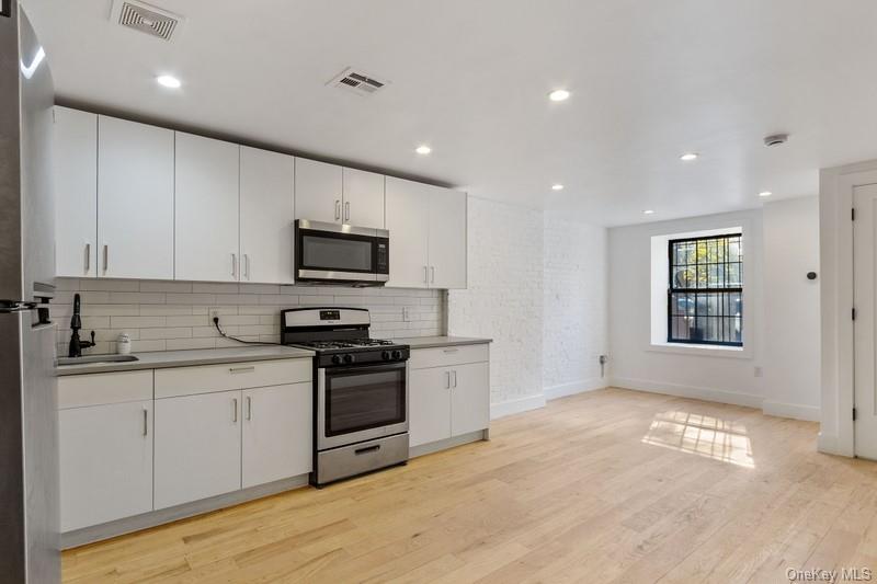 #10 photo, 751A Monroe Street, Brooklyn , NY 11221