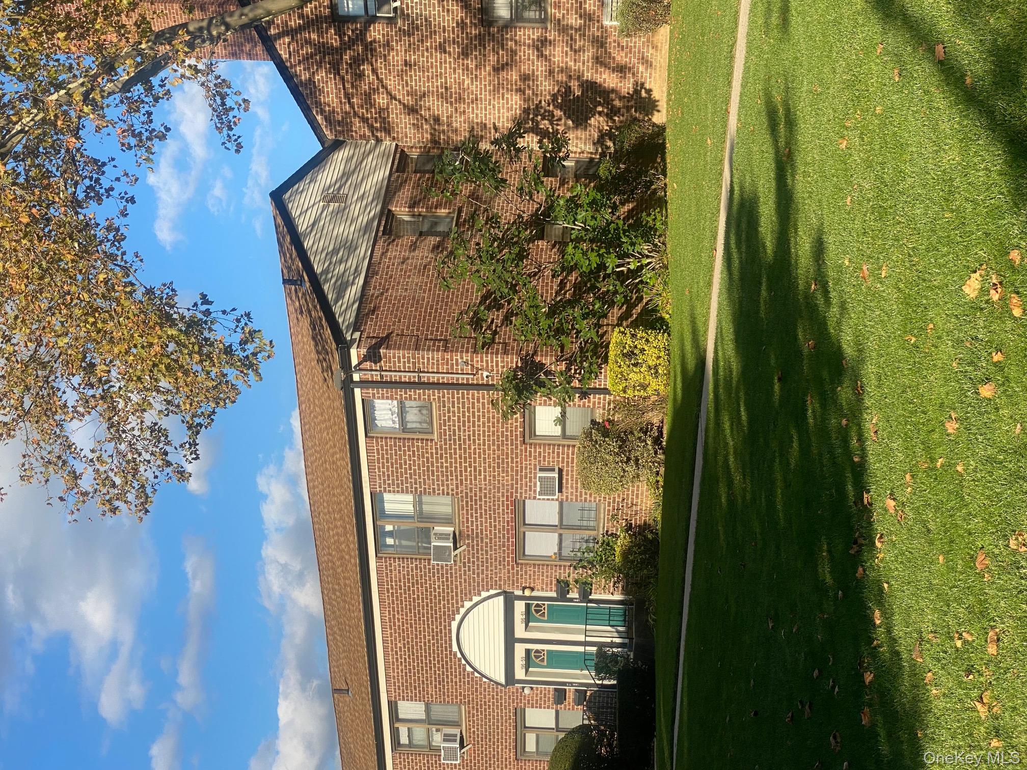 #12 photo, 196-61 69 Avenue, Fresh Meadows , NY 11365