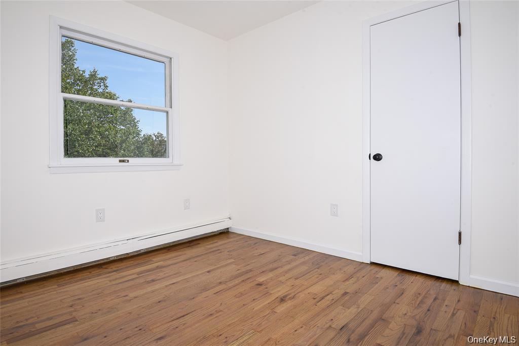 #20 photo, 65 Bluebird Lane, Plainview , NY 11803