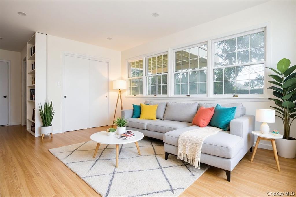 #7 photo, 65 Bluebird Lane, Plainview , NY 11803