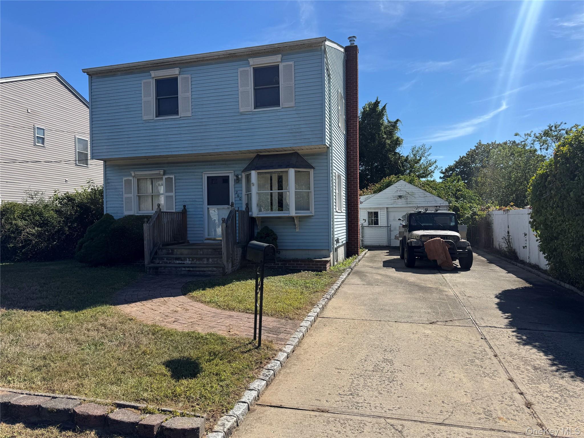 #1 photo, 260 17th Street, サフォーク郡 West Babylon , NY 11704