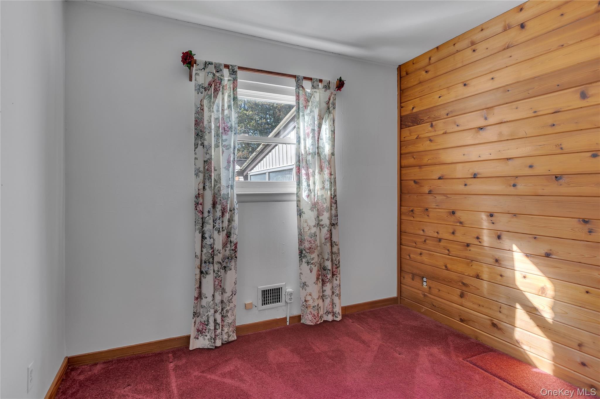 #11 photo, 6 Roxbury Drive, Commack , NY 11725