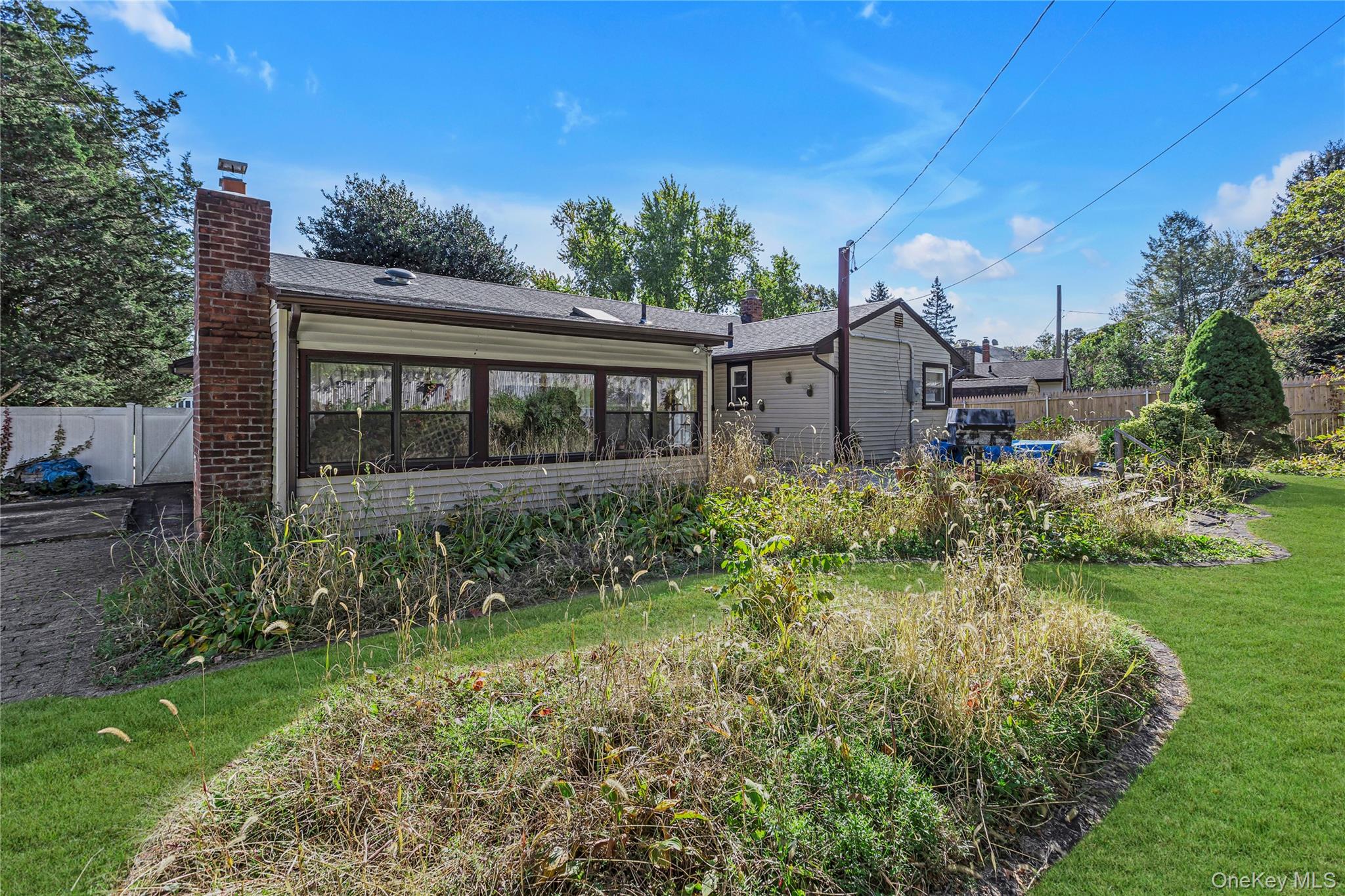 #18 photo, 6 Roxbury Drive, Commack , NY 11725