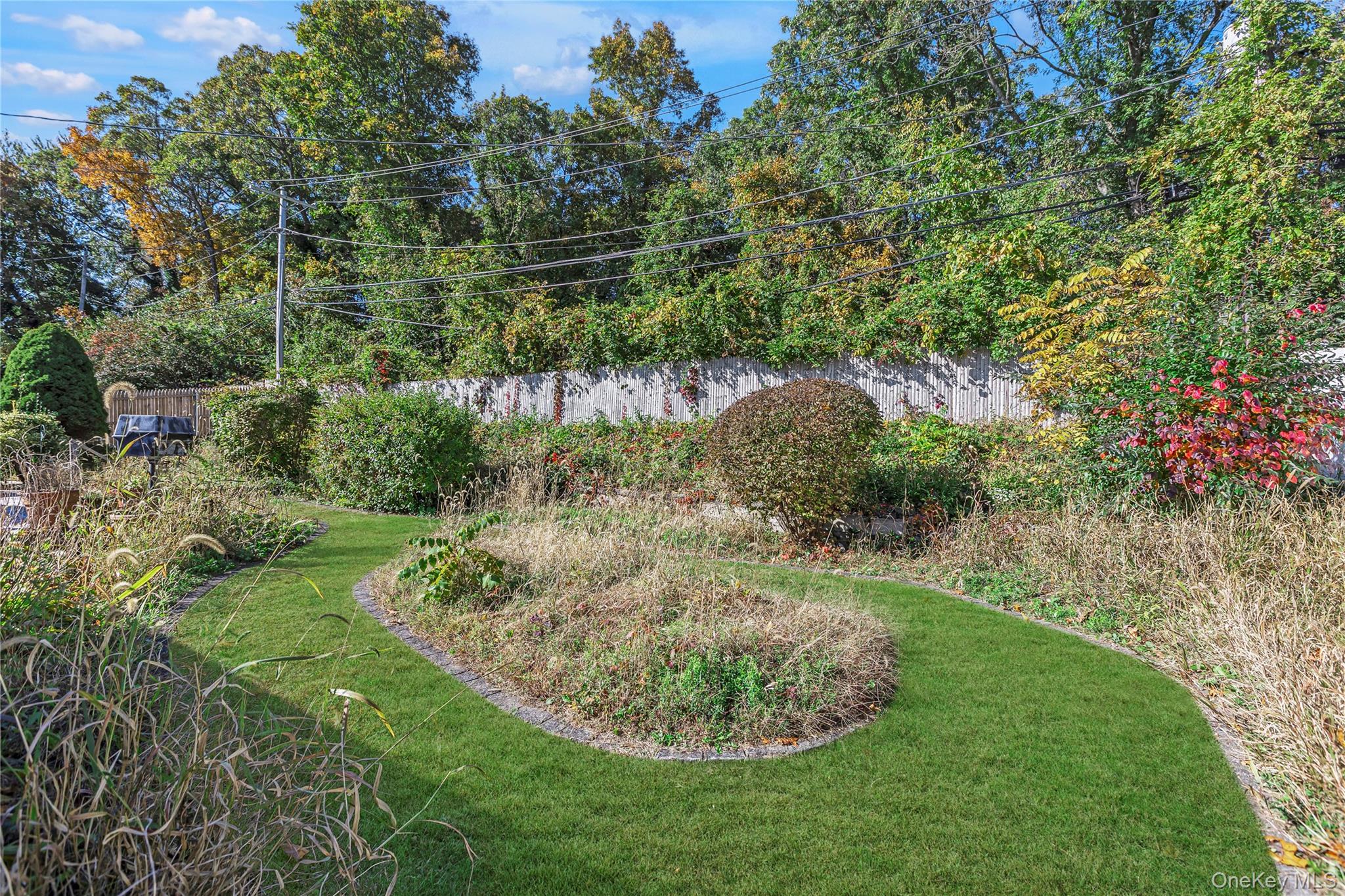 #20 photo, 6 Roxbury Drive, Commack , NY 11725