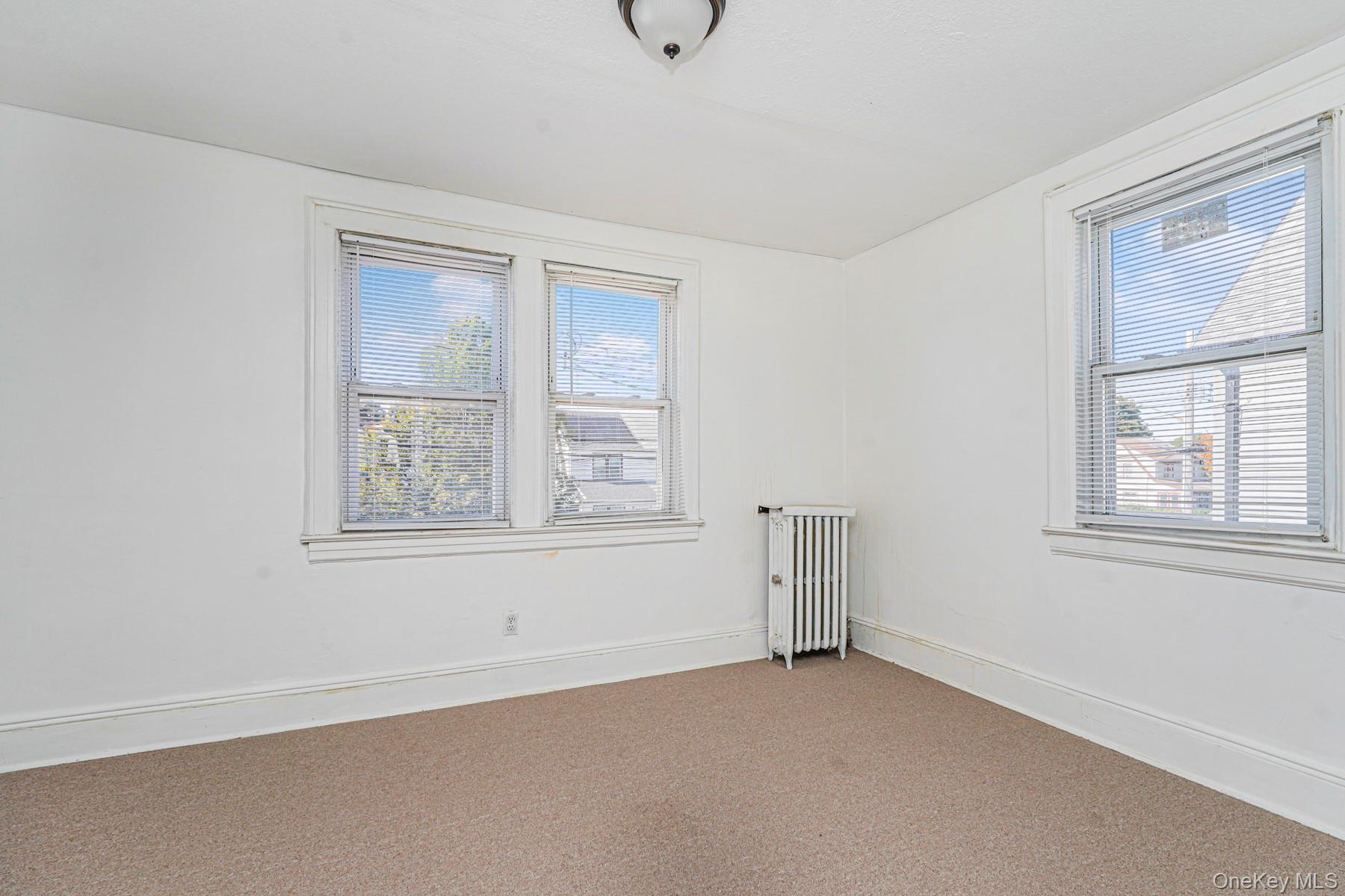 #16 photo, 118-15 203rd Street, クイーンズ区 Saint Albans , NY 11412