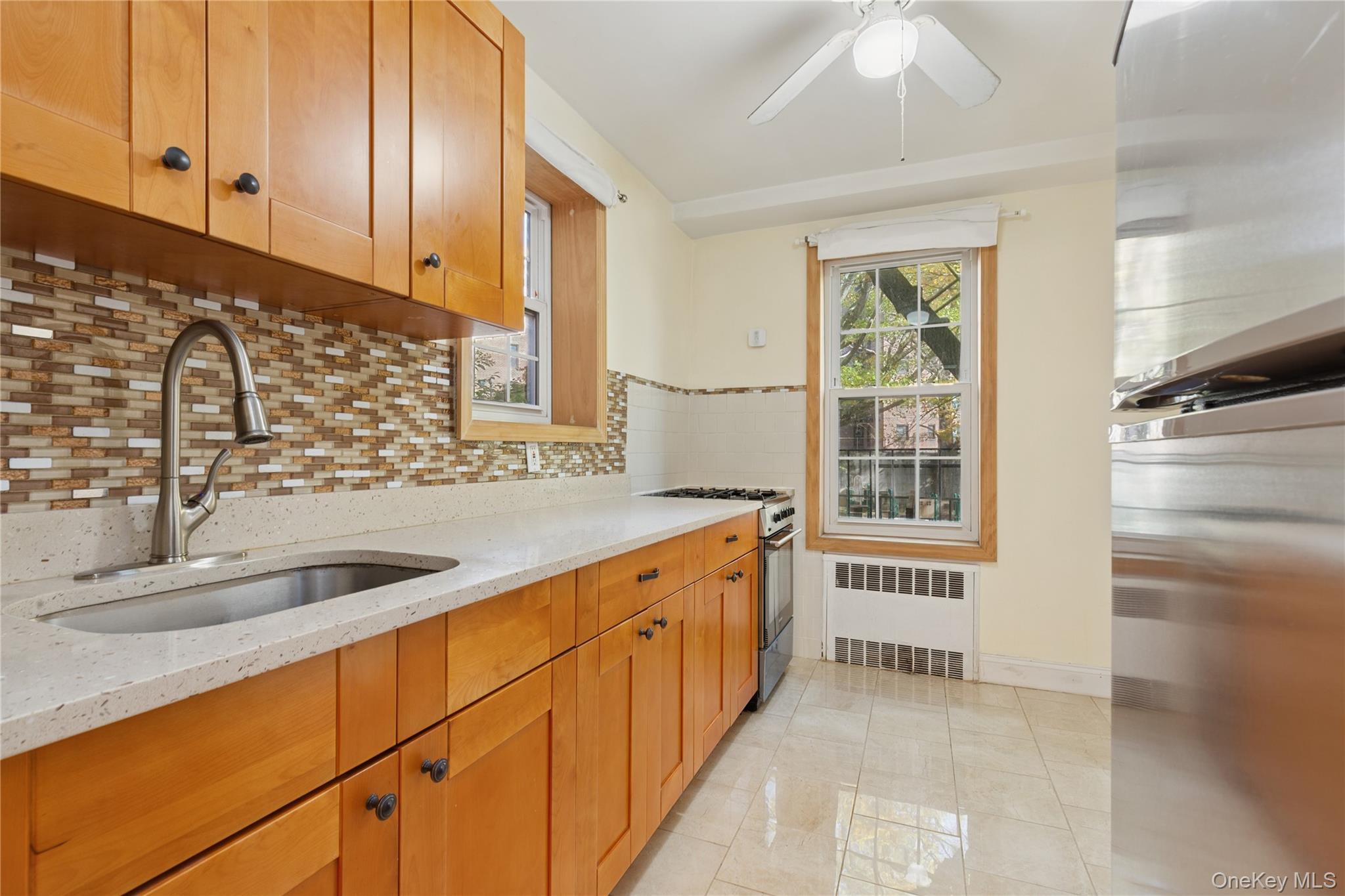 #1 photo, 139-09 84 Drive, クイーンズ区 Briarwood , NY 11435