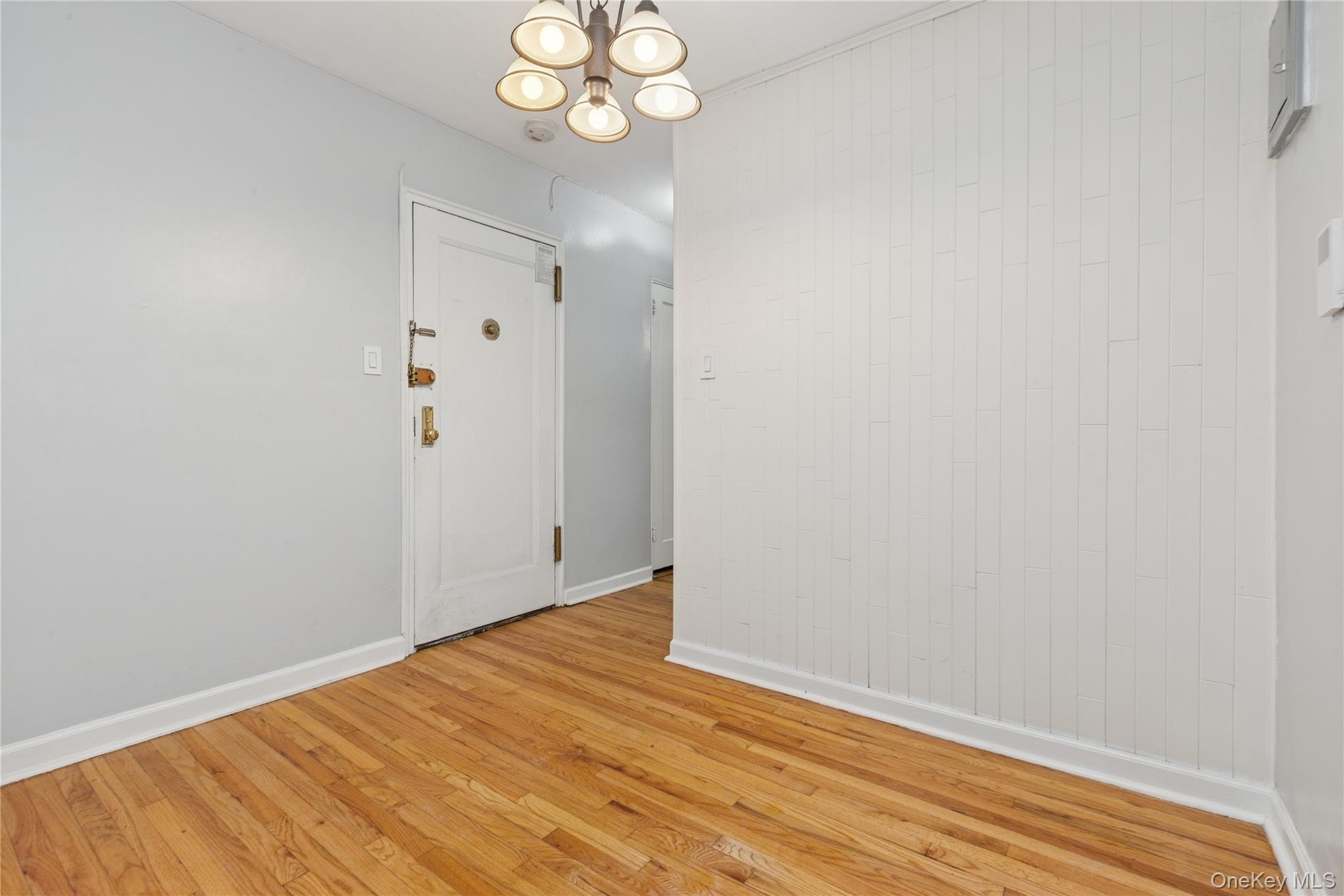 #4 photo, 139-09 84 Drive, クイーンズ区 Briarwood , NY 11435