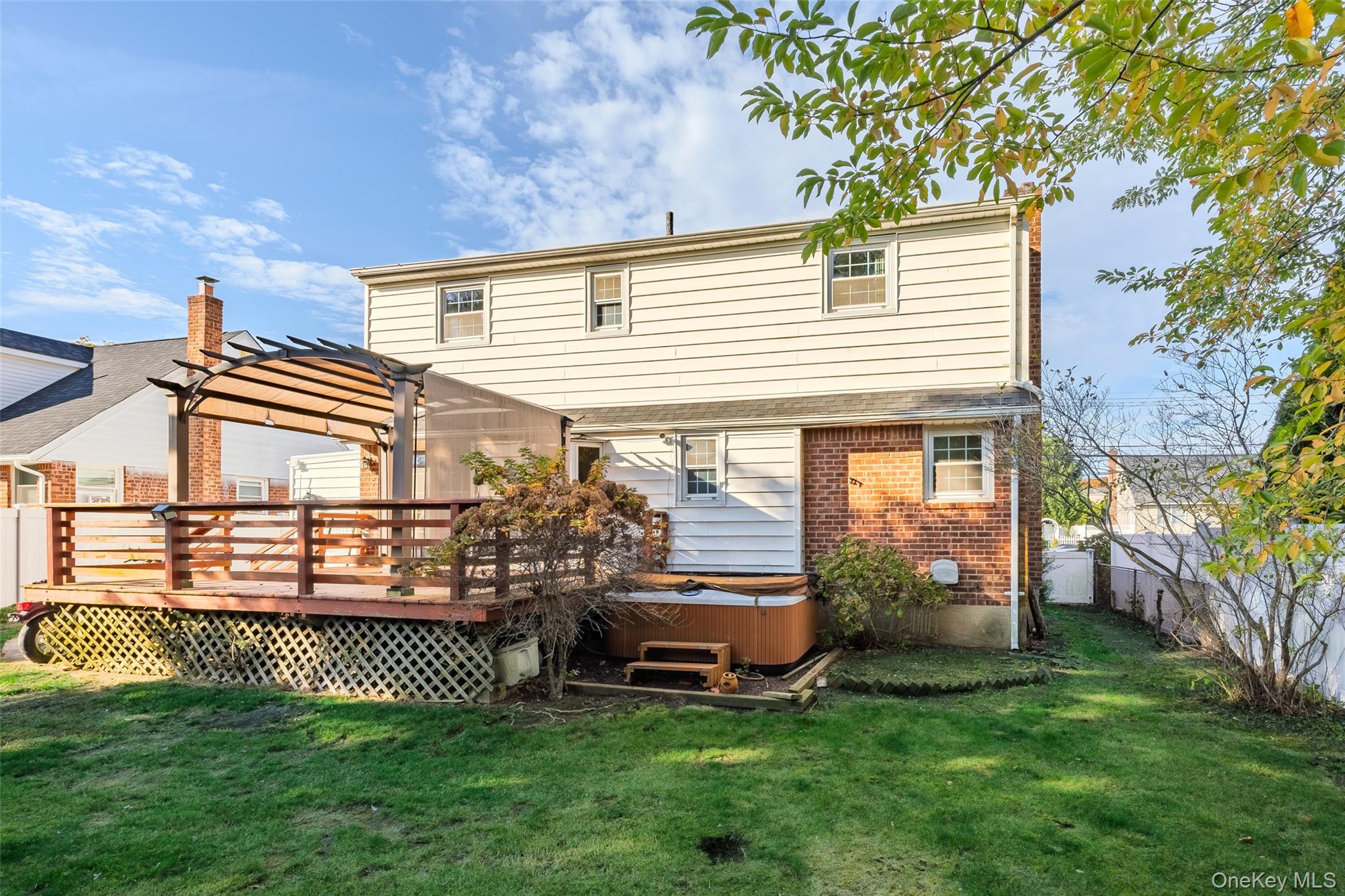 #2 photo, 108 N Richmond Avenue, ナッソー郡 Massapequa , NY 11758