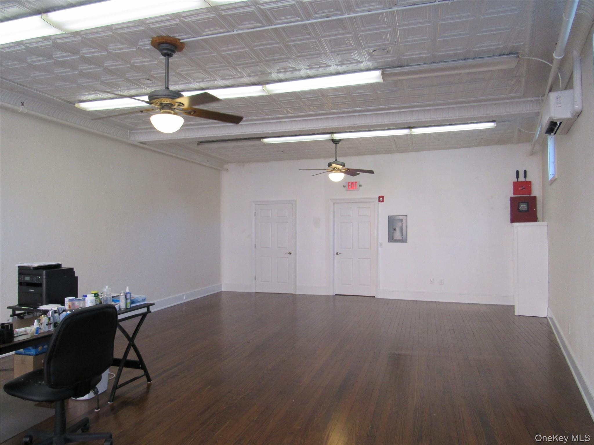 #7 photo, 131 Roanoke Avenue, サフォーク郡 Riverhead , NY 11901