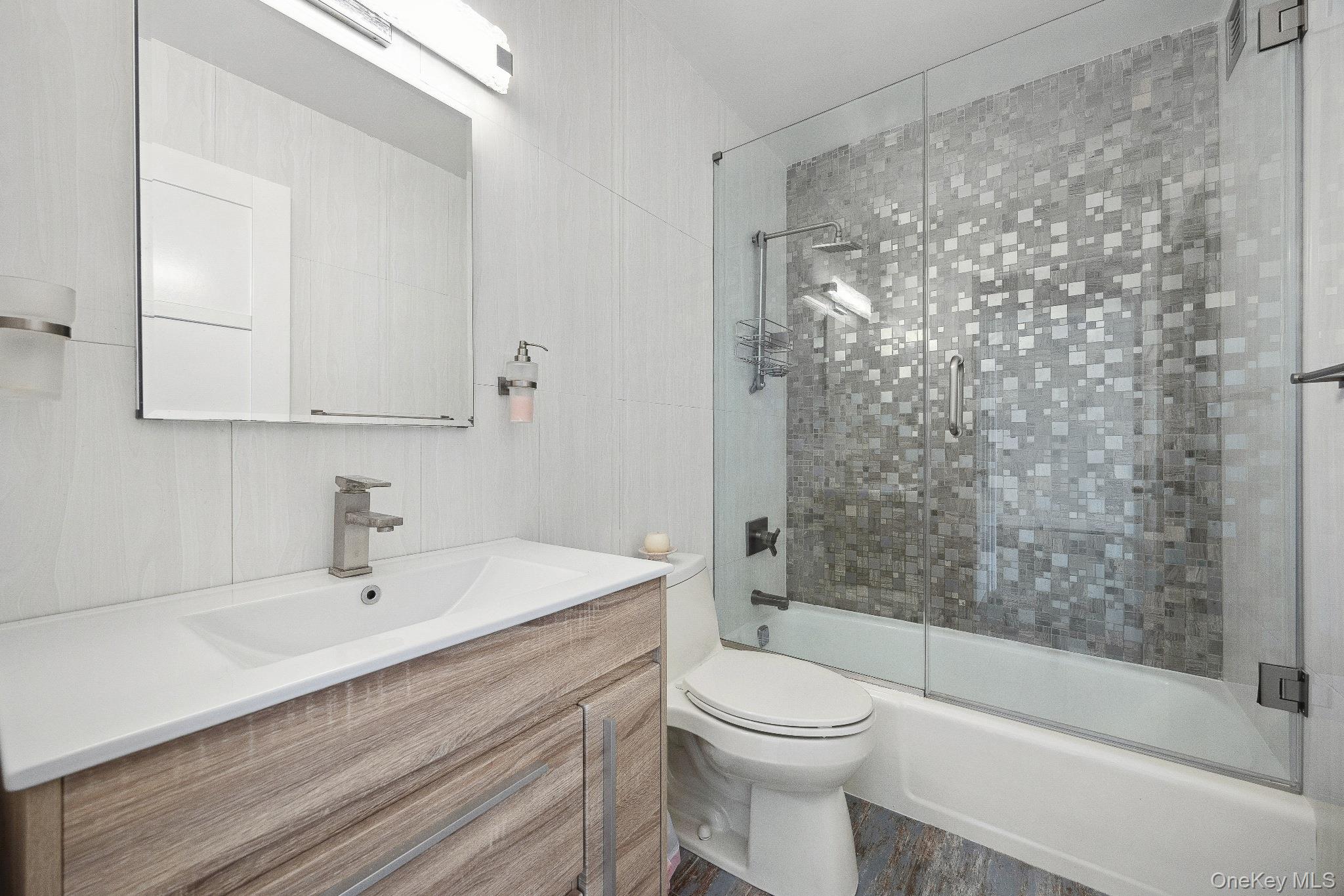 #10 photo, 2 Bay Club Drive, クイーンズ区 Bayside , NY 11360