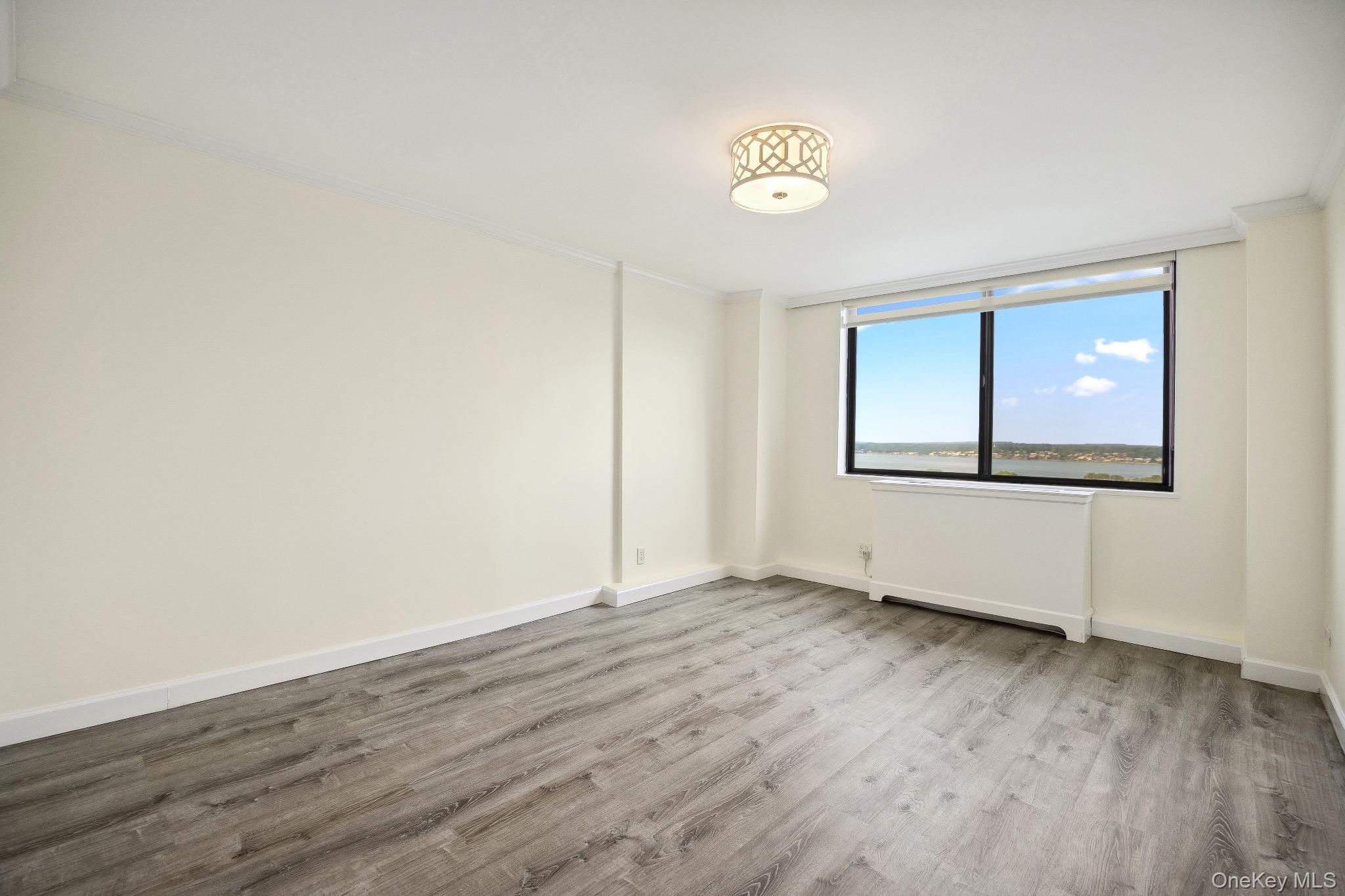 #11 photo, 2 Bay Club Drive, クイーンズ区 Bayside , NY 11360