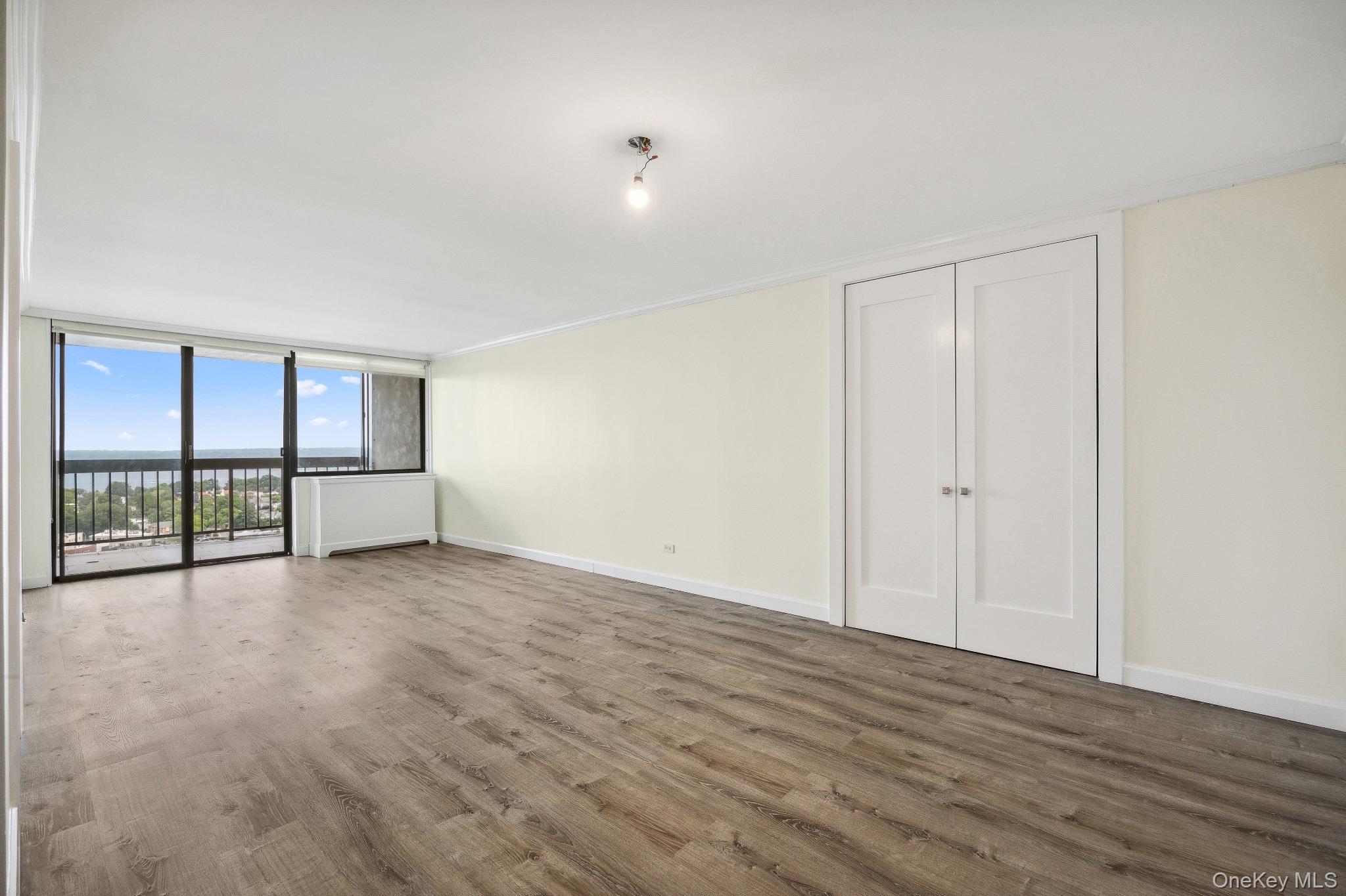 #4 photo, 2 Bay Club Drive, クイーンズ区 Bayside , NY 11360