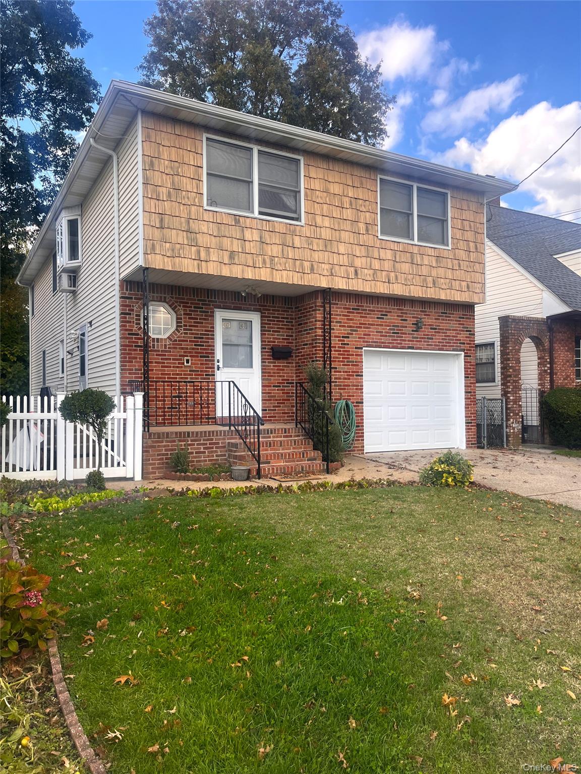 #1 photo, 406 Plainfield Avenue, Floral Park , NY 11001