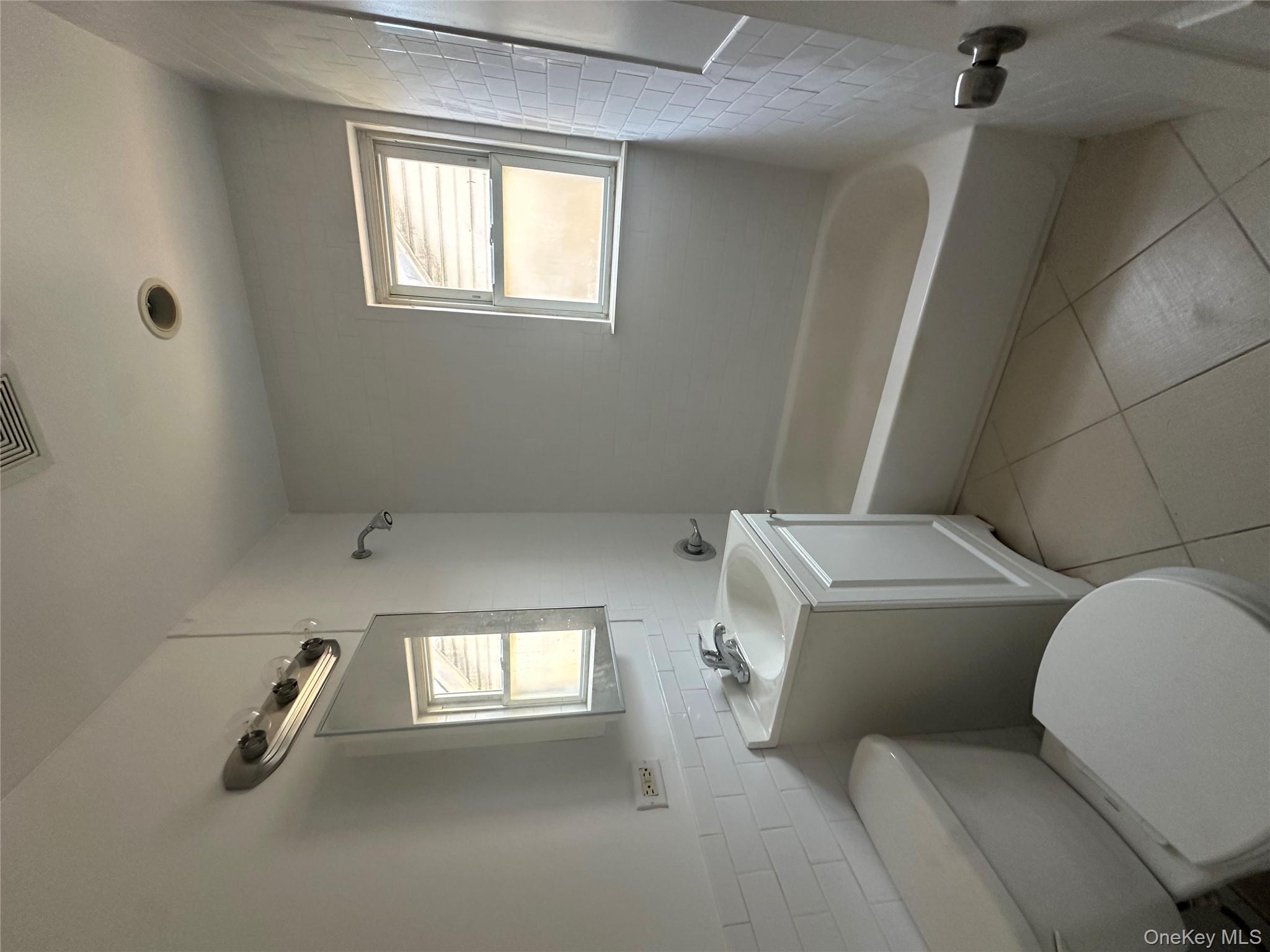 #7 photo, 665 E Broadway, Long Beach , NY 11561