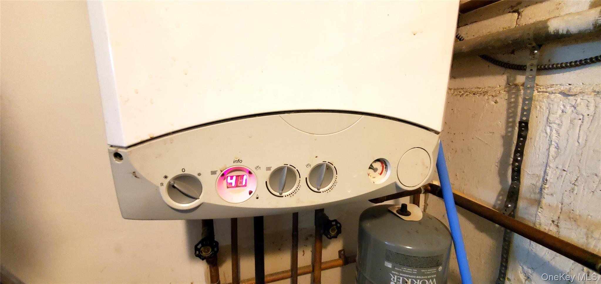 #16 photo, 318 Beach 42nd Street, Arverne , NY 11691