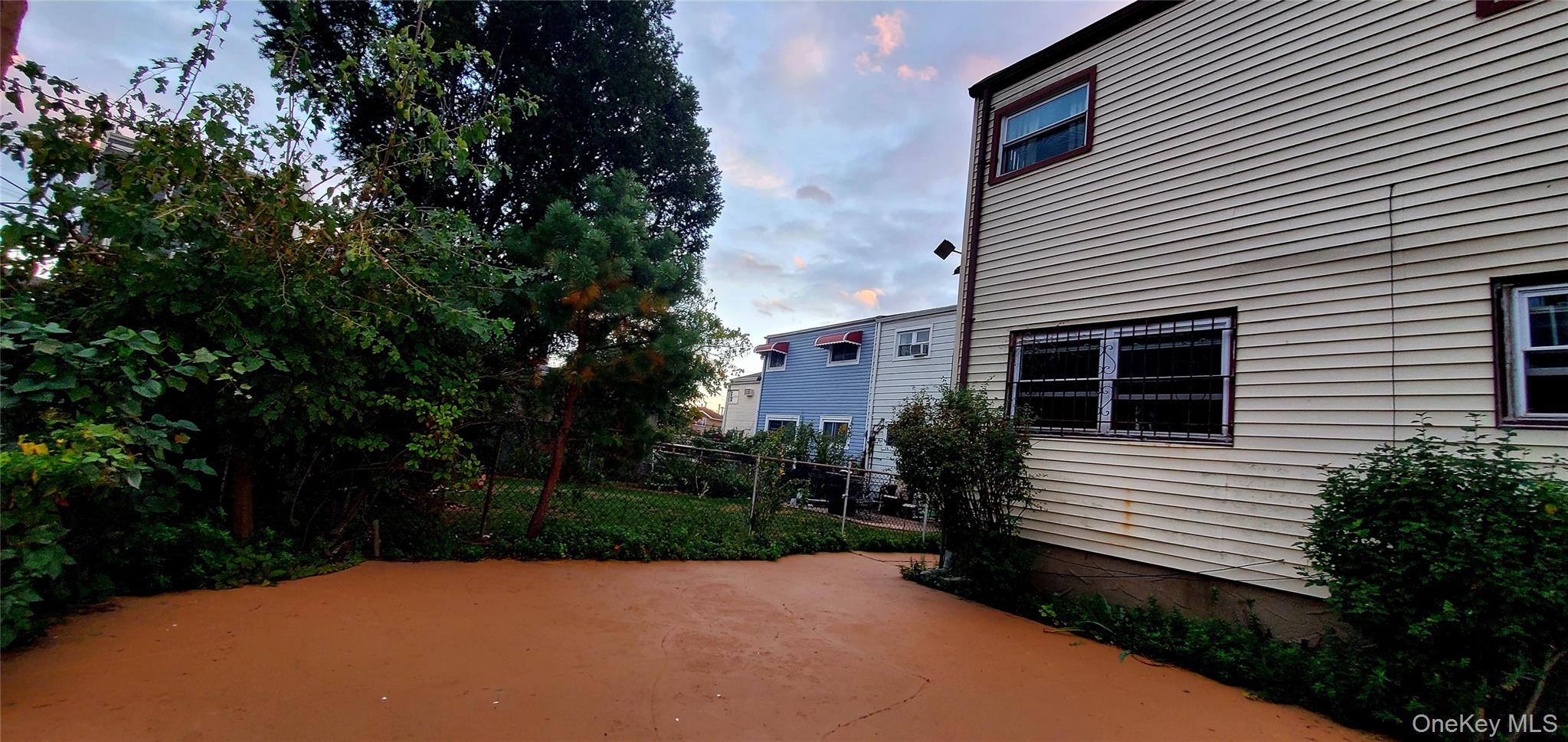 #6 photo, 318 Beach 42nd Street, Arverne , NY 11691