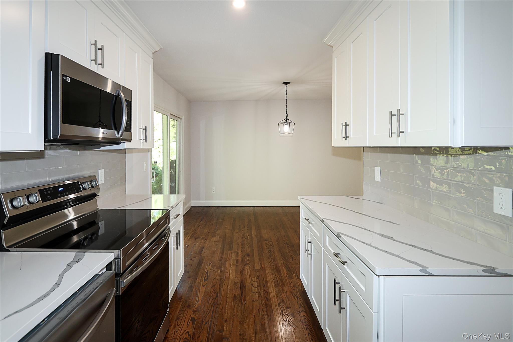 #13 photo, 10 Smith, サフォーク郡 Yaphank , NY 11980