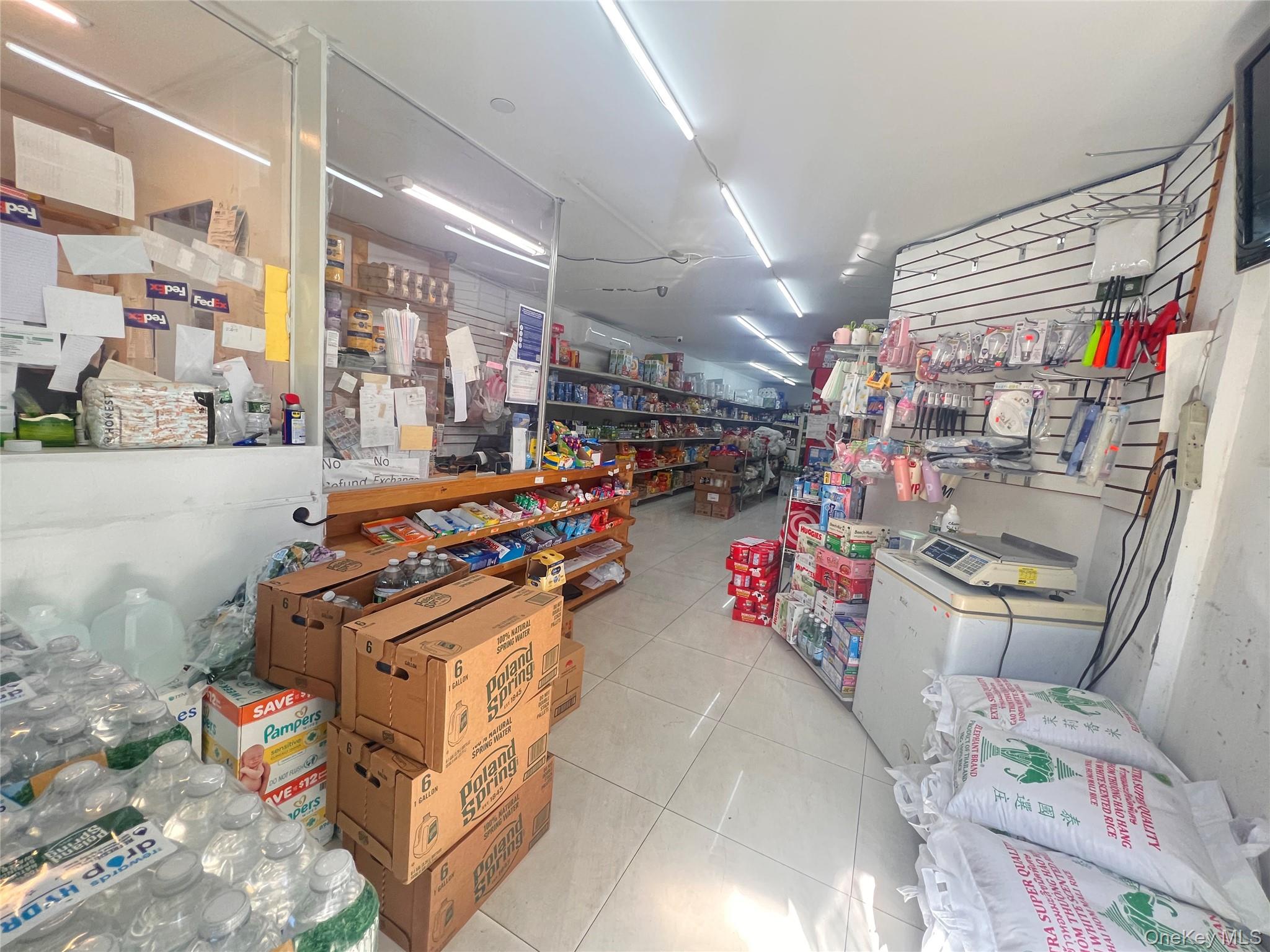 #4 photo, 90-17 Corona Avenue, クイーンズ区 Elmhurst , NY 11373