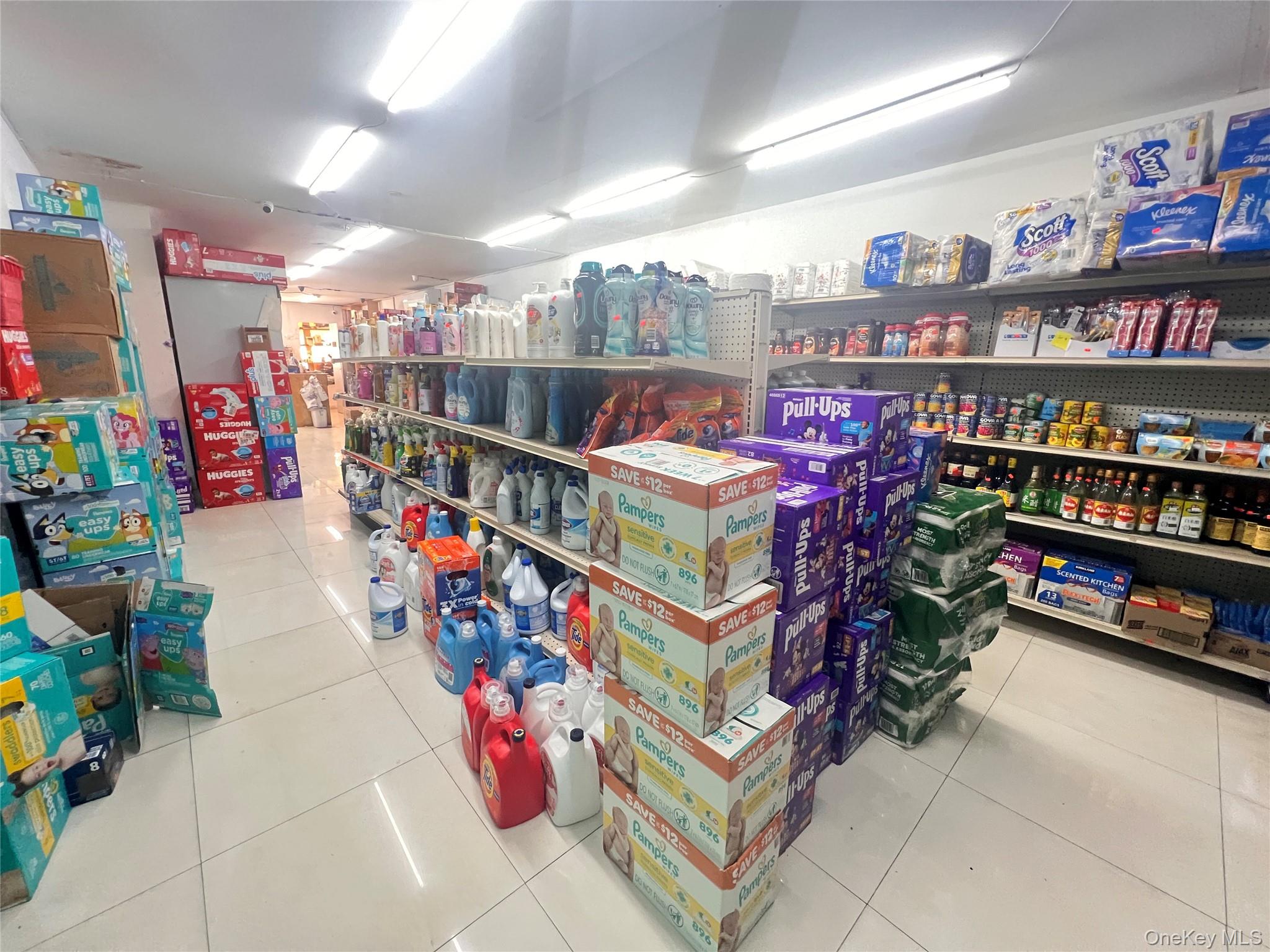 #6 photo, 90-17 Corona Avenue, クイーンズ区 Elmhurst , NY 11373