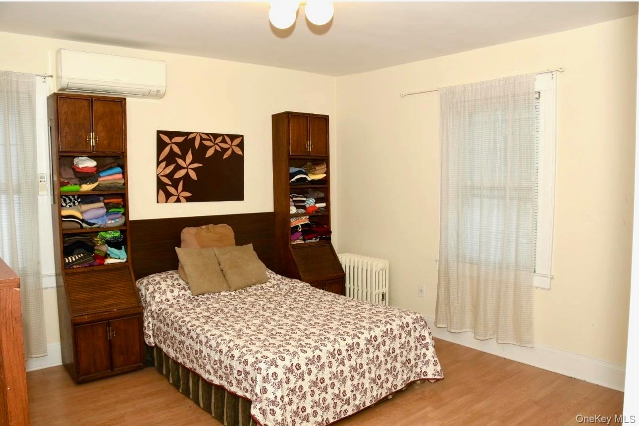 #12 photo, 43-56 168 Street, Flushing , NY 11358