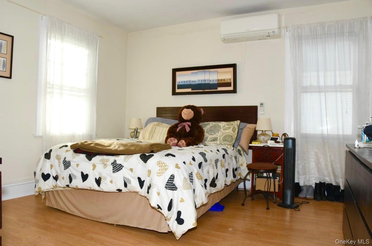 #13 photo, 43-56 168 Street, Flushing , NY 11358