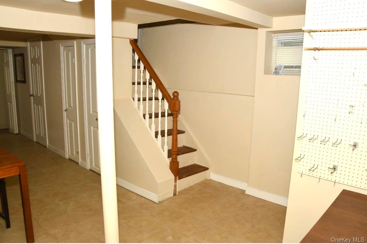 #18 photo, 43-56 168 Street, Flushing , NY 11358