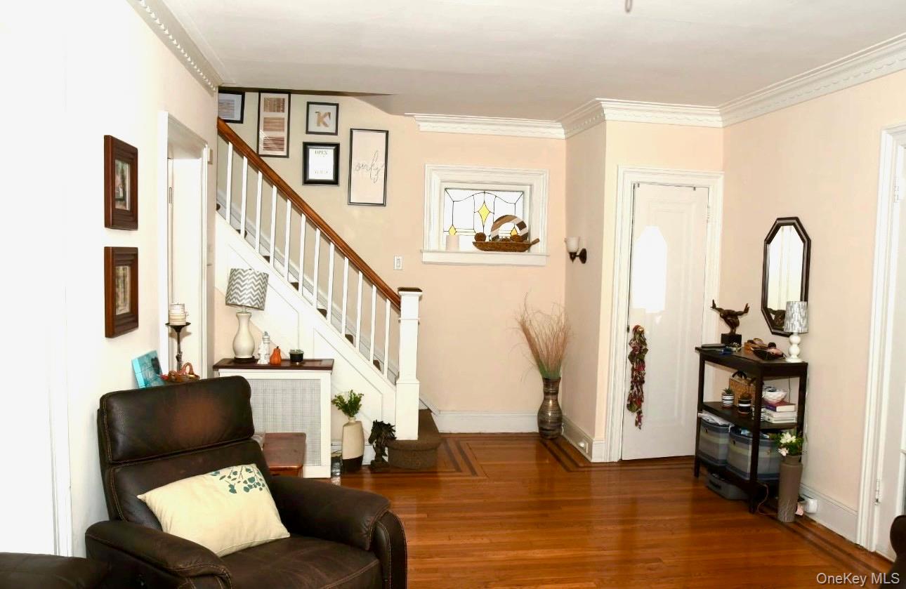 #4 photo, 43-56 168 Street, Flushing , NY 11358