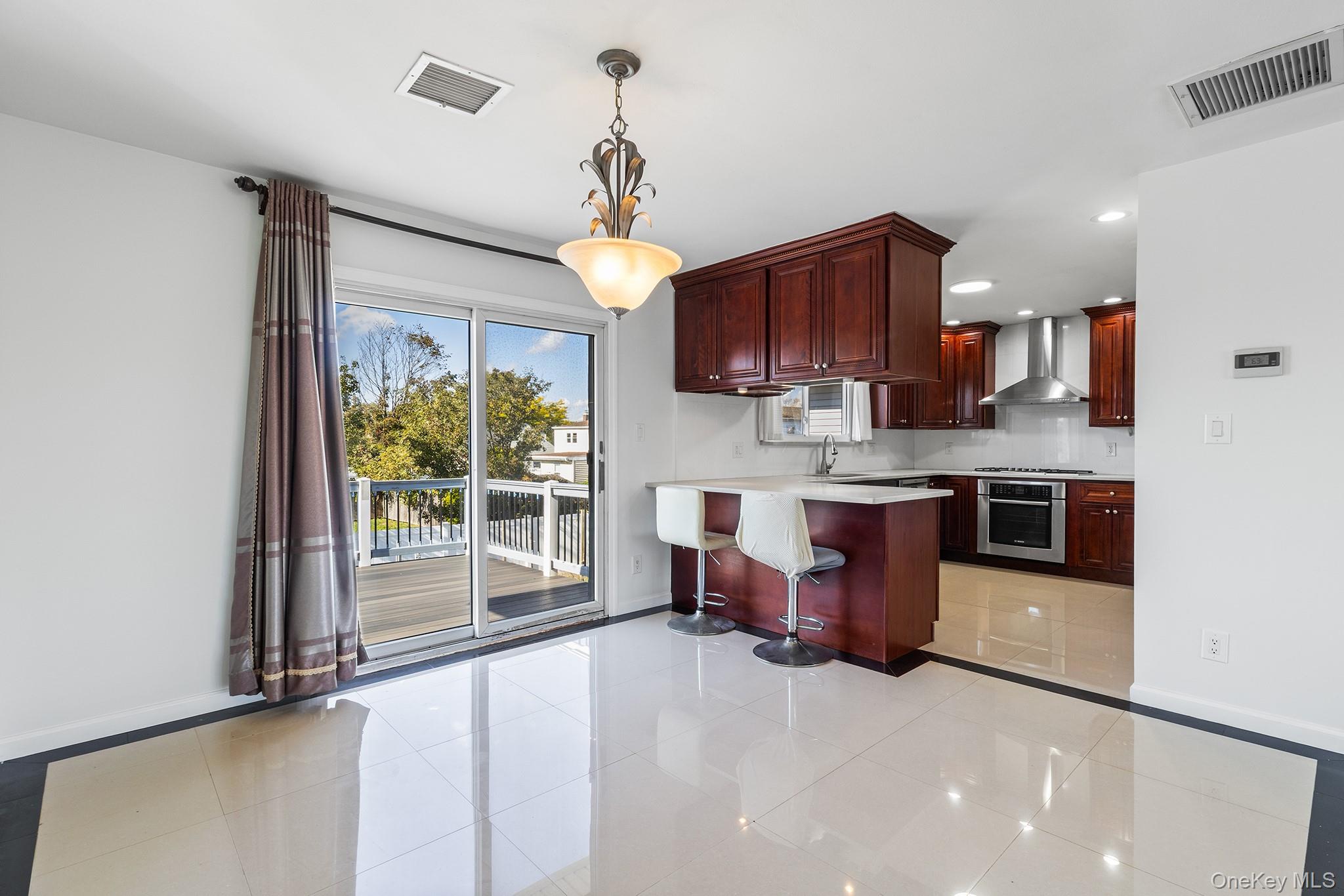 #7 photo, 74 Venetian Prom, サフォーク郡 Lindenhurst , NY 11757