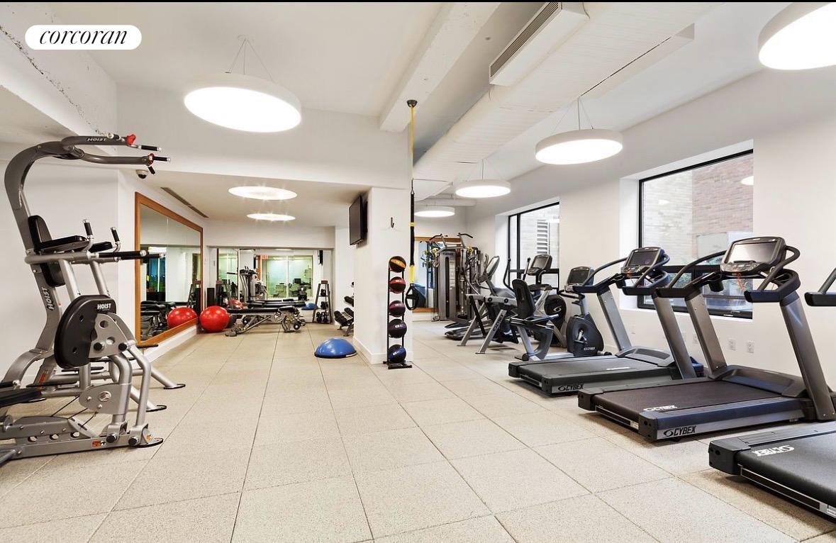 #19 photo, 10 W 66TH Street, マンハッタン Lincoln Square , NY 10023