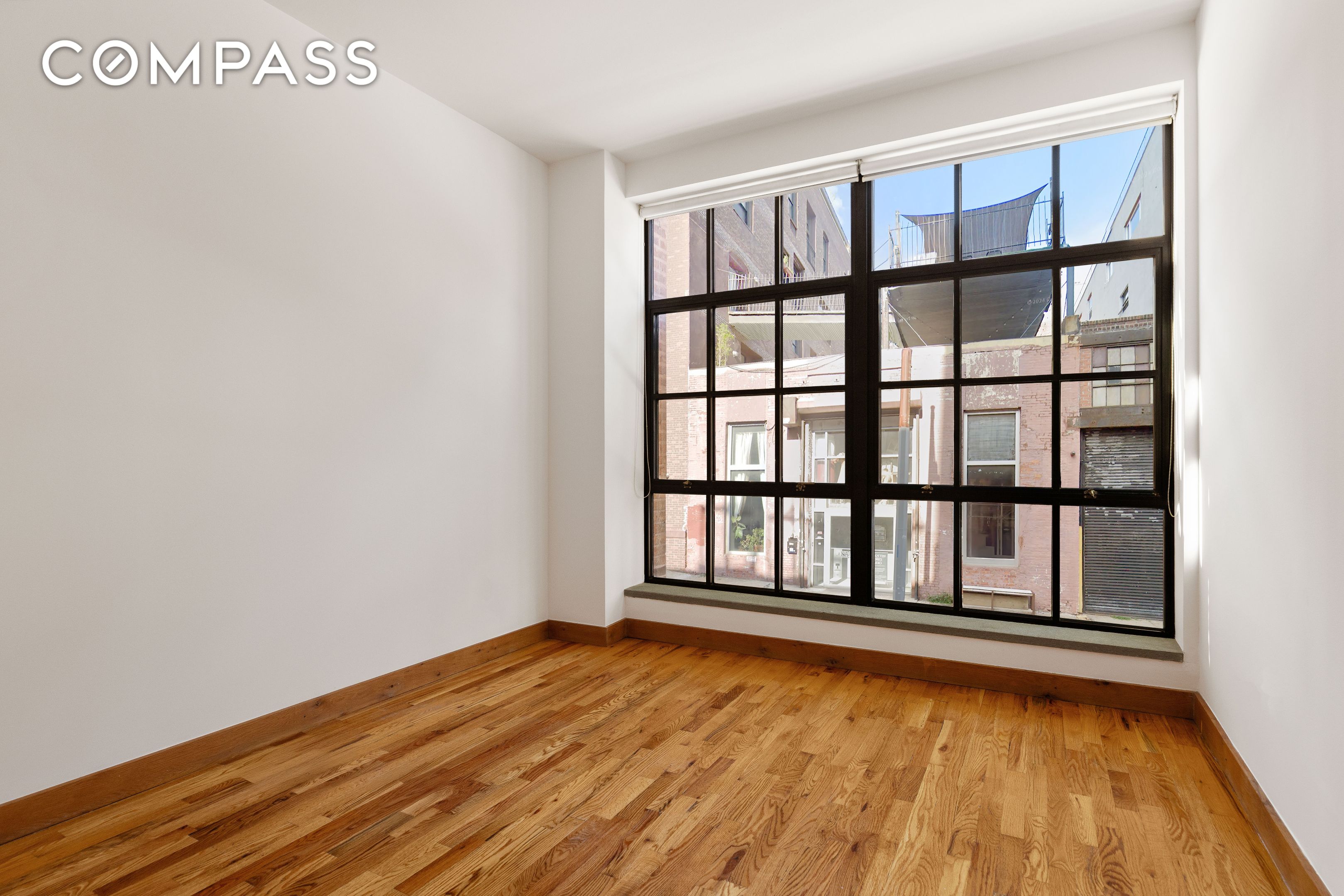 #5 photo, Brooklyn, DUMBO , NY 11201