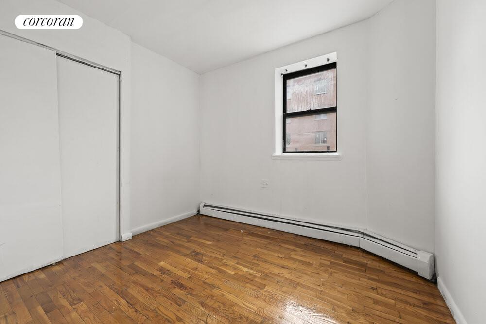 #11 photo, 319 E 105TH Street, マンハッタン East Harlem , NY 10029