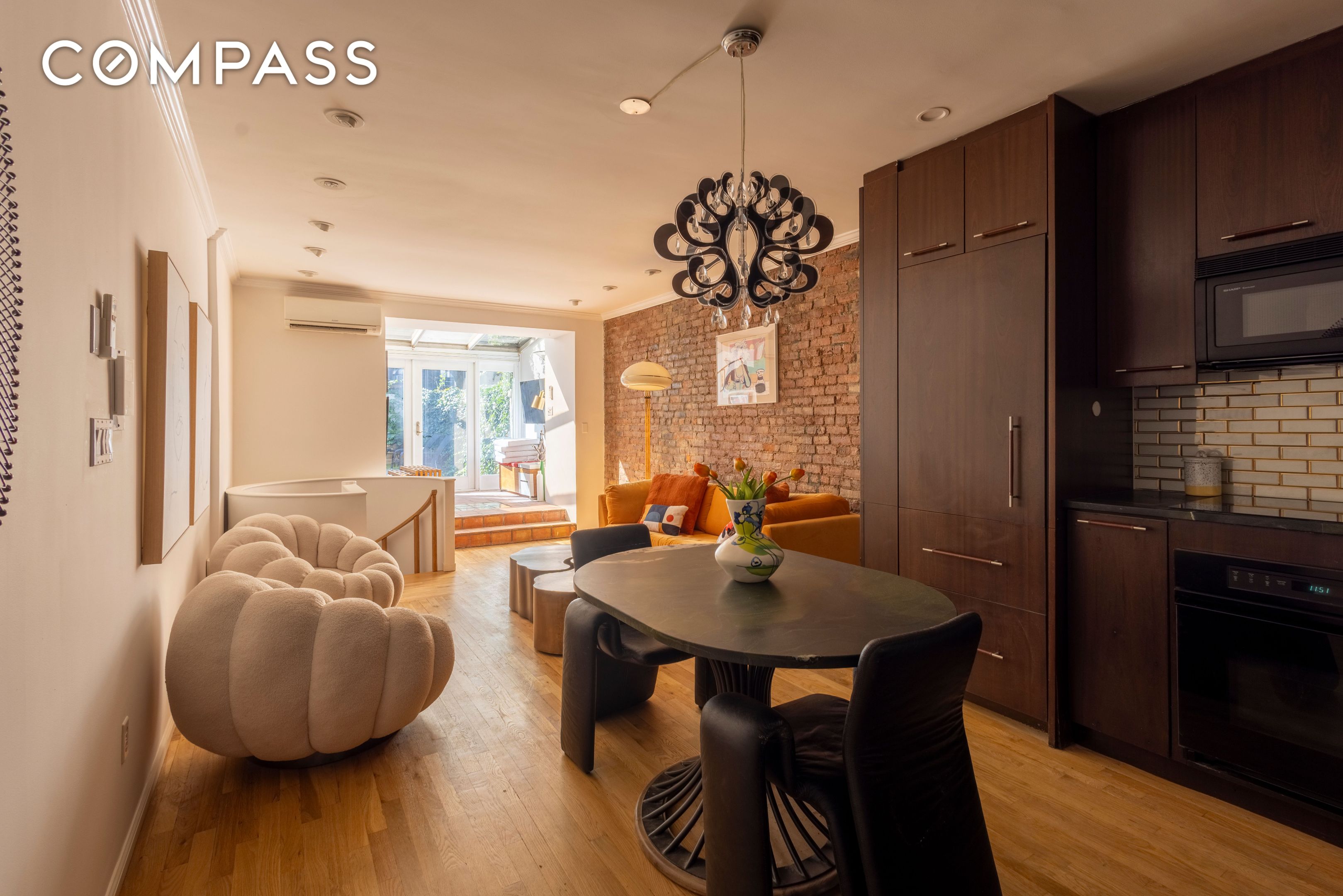 #1 photo, 354 W 23rd Street, マンハッタン Chelsea , NY 10011