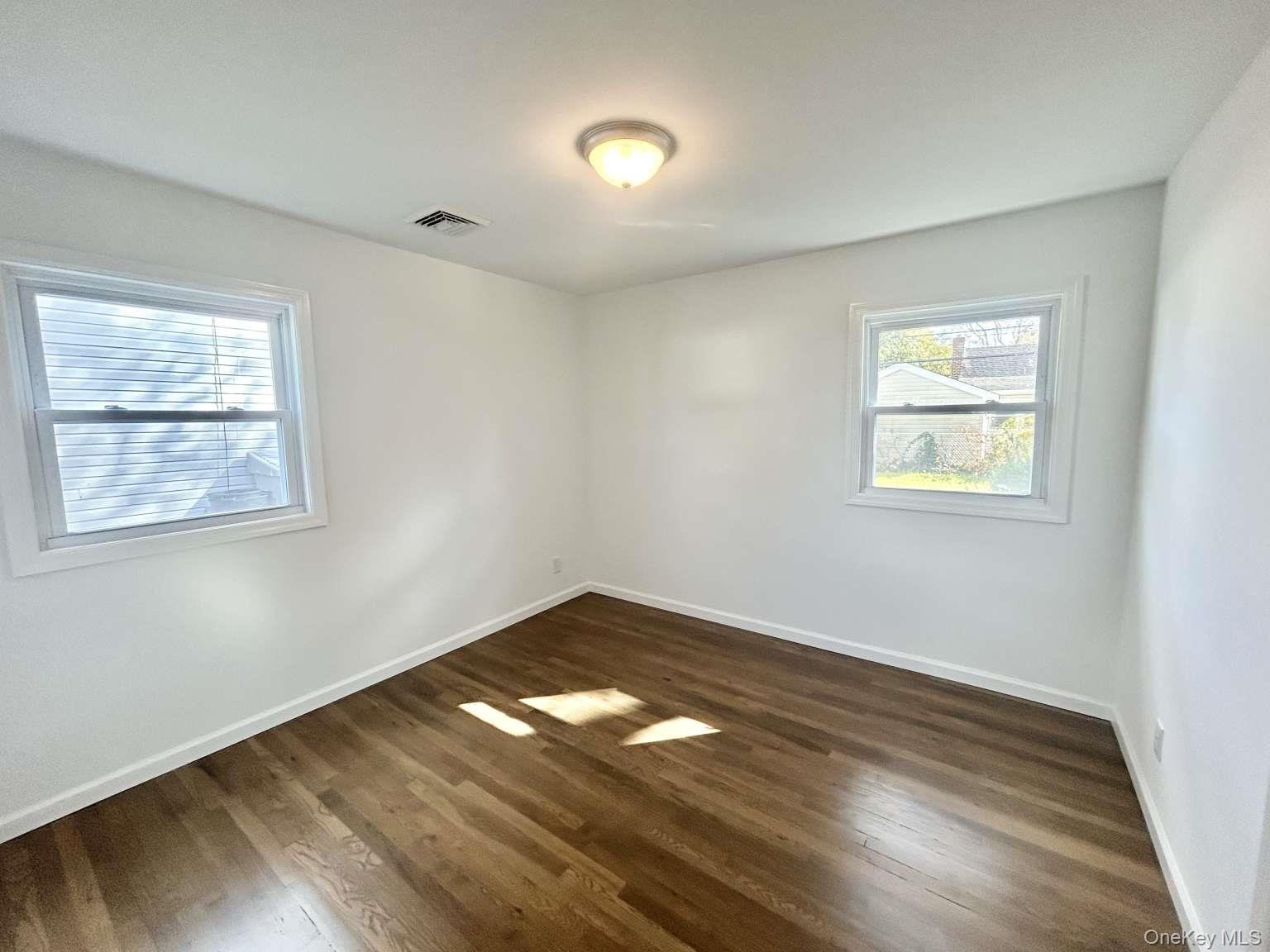 #17 photo, 1390 Wilson Road, ナッソー郡 East Meadow , NY 11554