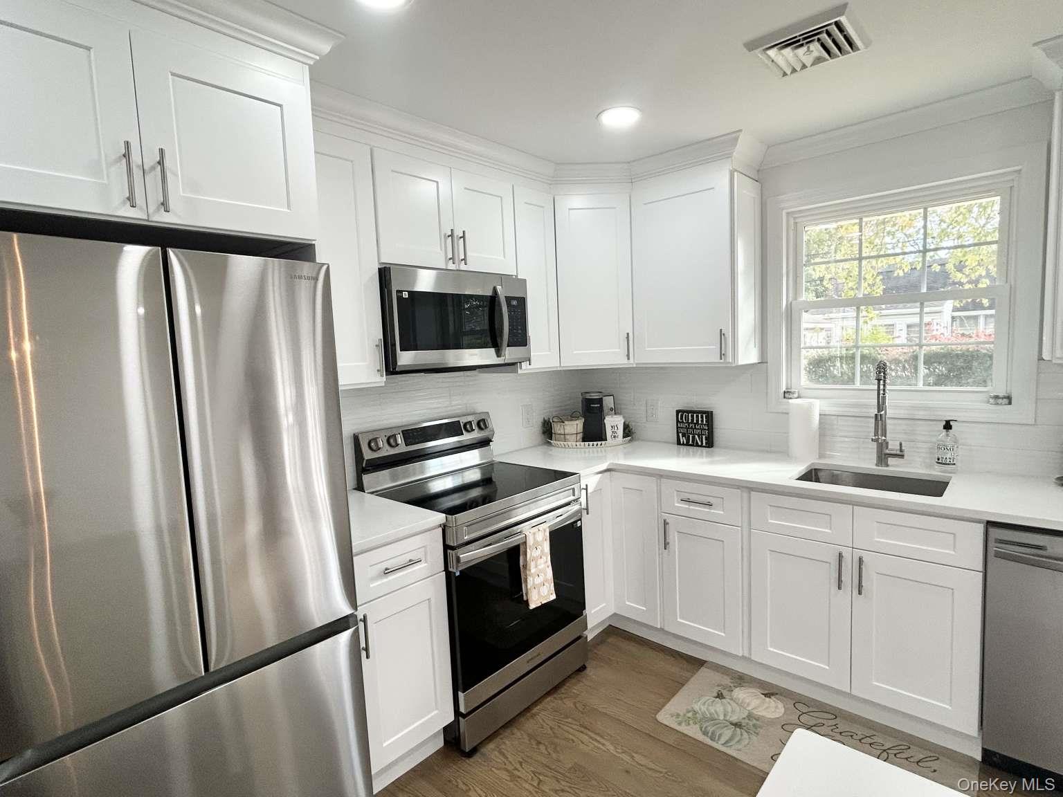 #4 photo, 1390 Wilson Road, ナッソー郡 East Meadow , NY 11554