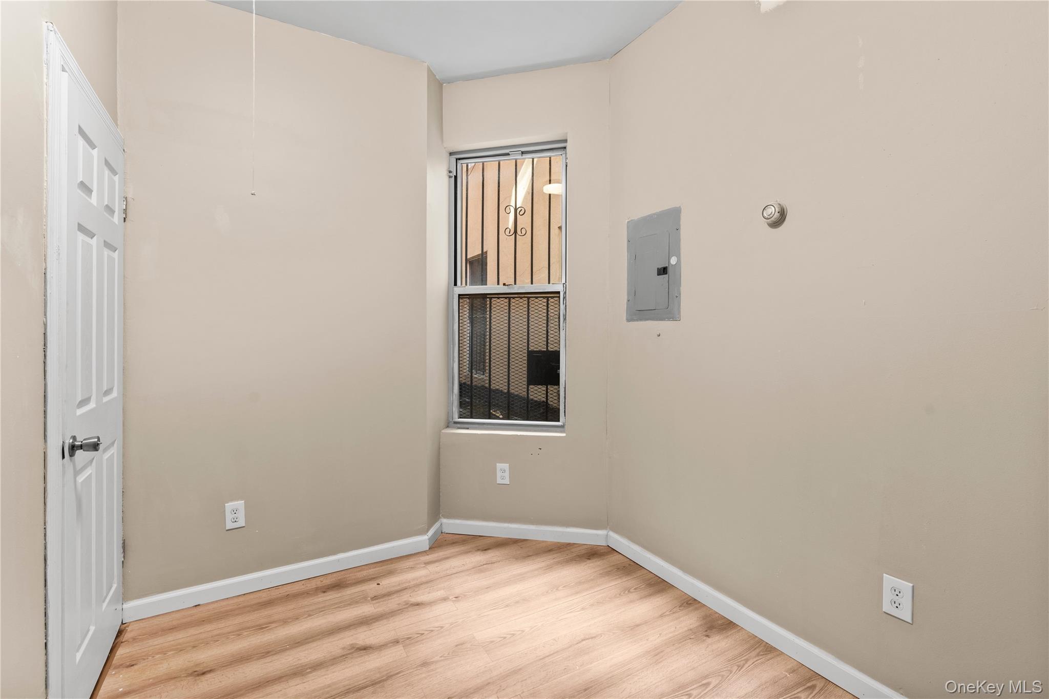 #13 photo, 3552 Webster Avenue, ブロンクス区 Bronx , NY 10467