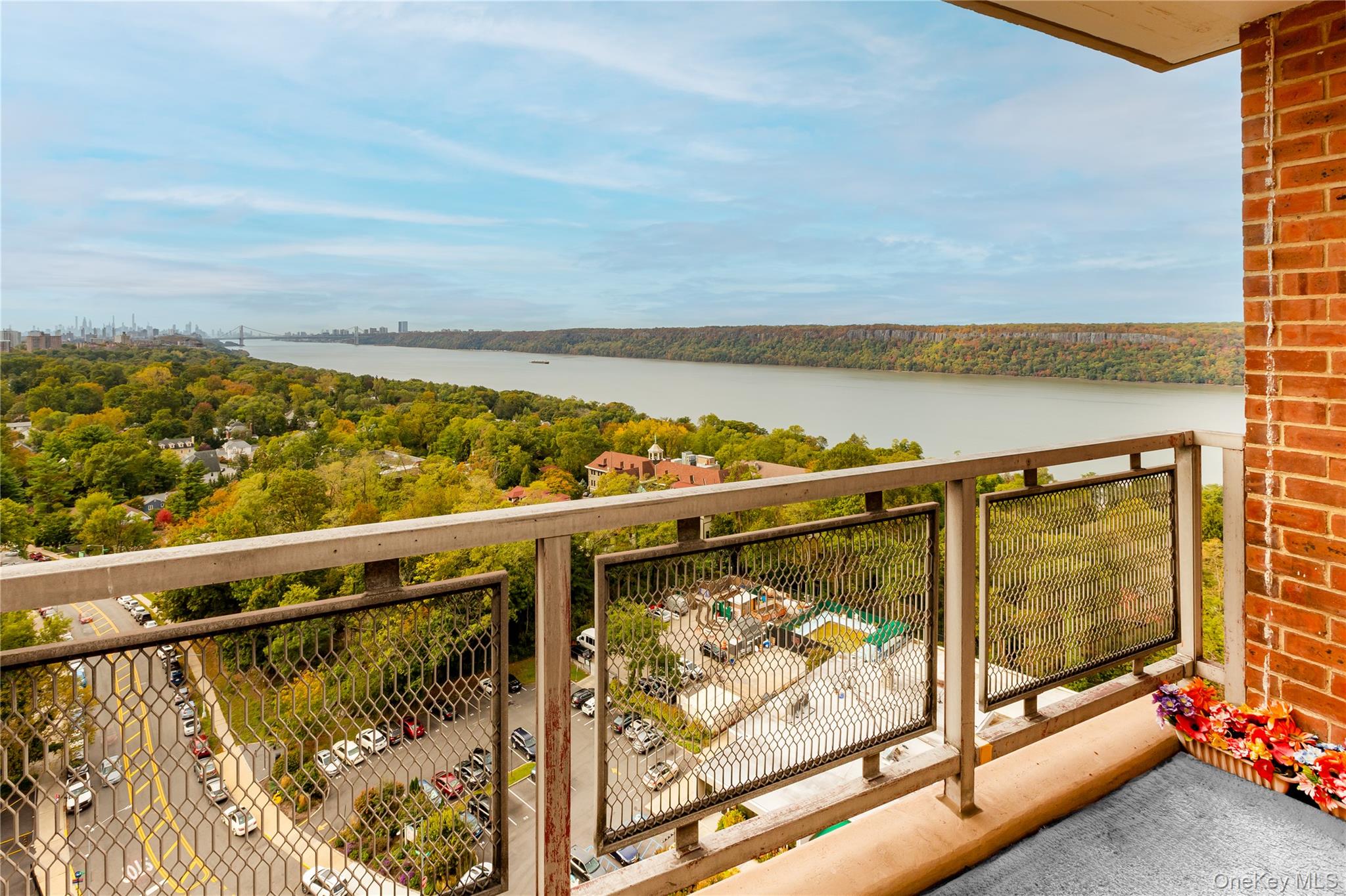 #8 photo, 5700 Arlington Avenue, ブロンクス区 Bronx , NY 10471