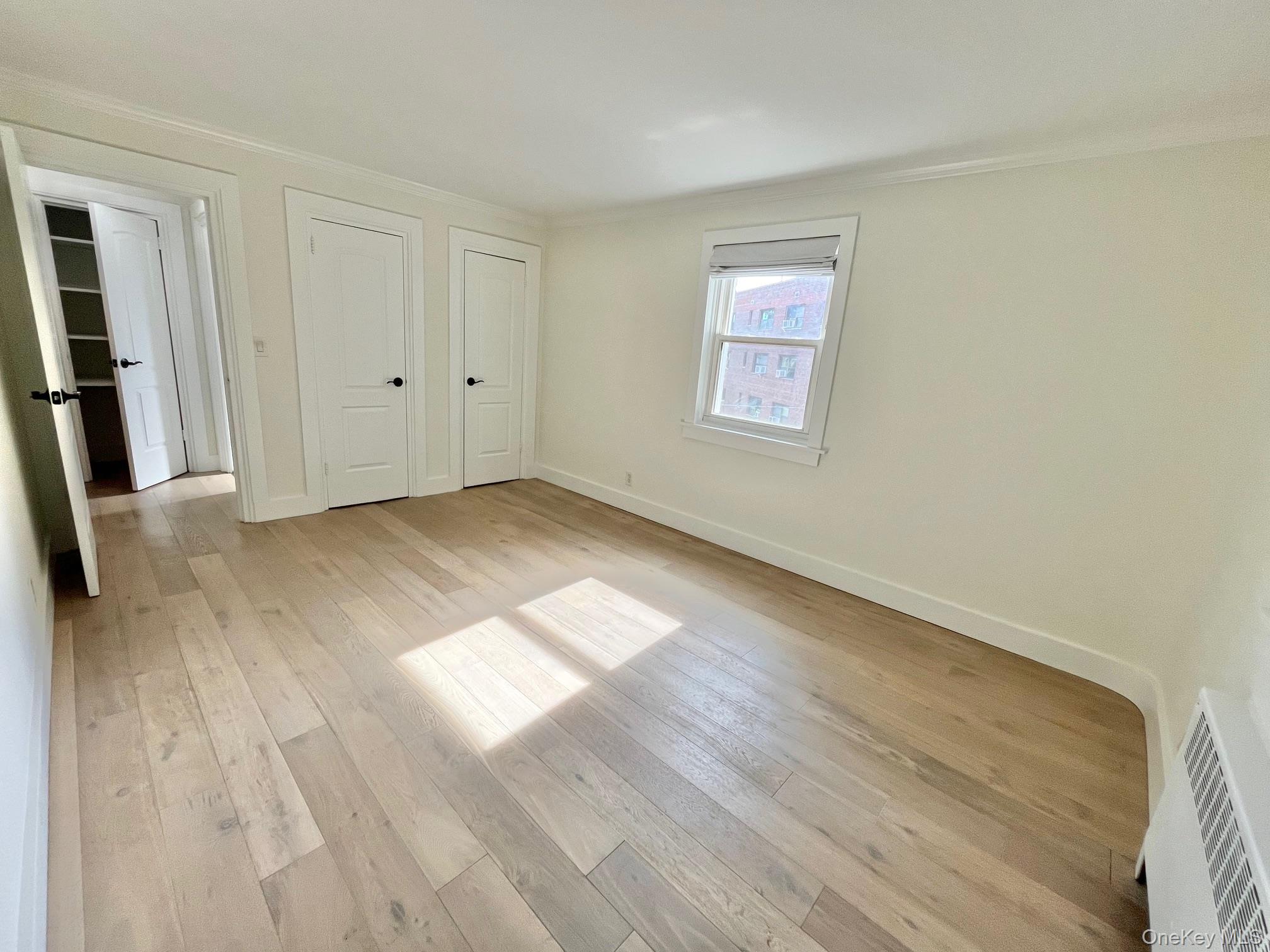 #14 photo, 450 Pelham Road, New Rochelle , NY 10805