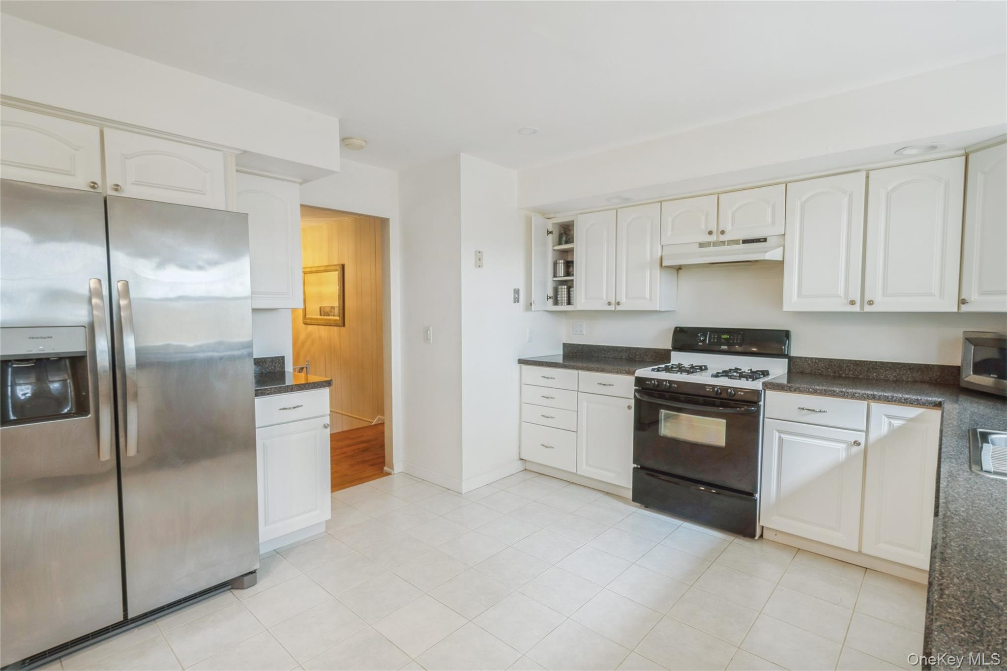 #5 photo, 42 Mesa Place, Nanuet , NY 10954