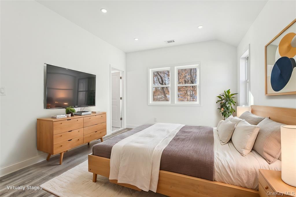 #12 photo, 70 W Broadway, Nyack , NY 10960