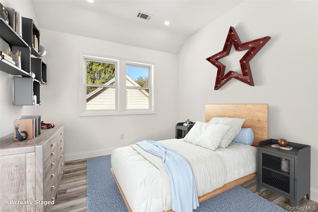 #16 photo, 70 W Broadway, Nyack , NY 10960