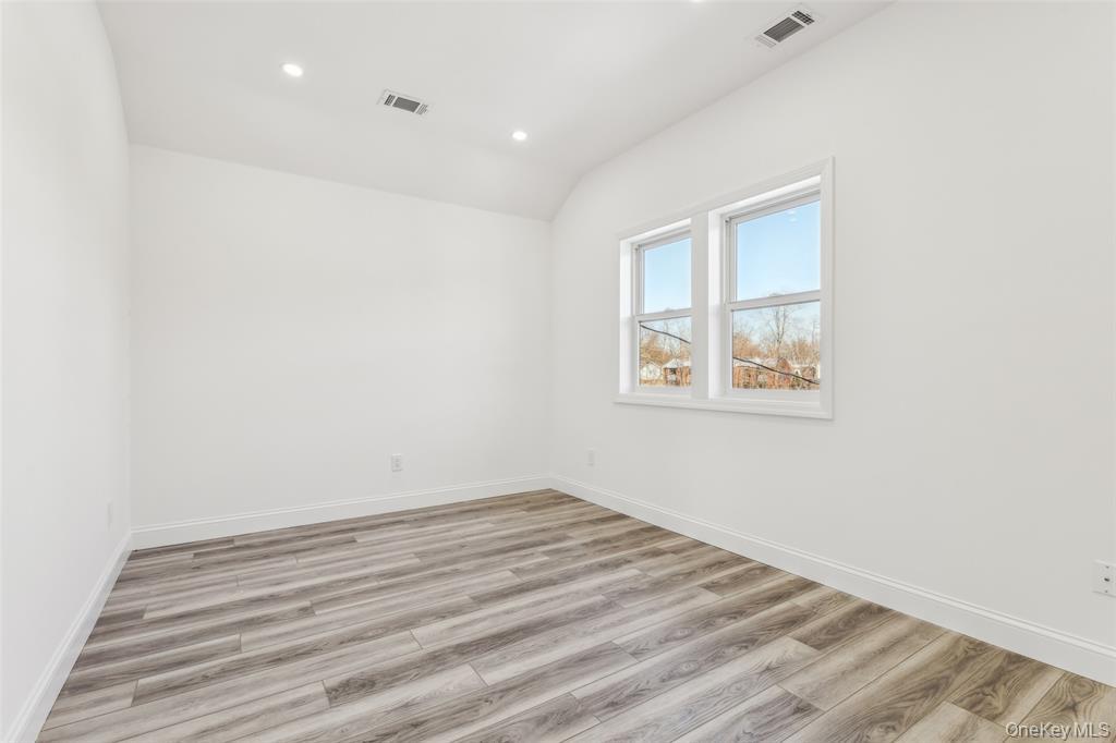 #19 photo, 70 W Broadway, Nyack , NY 10960