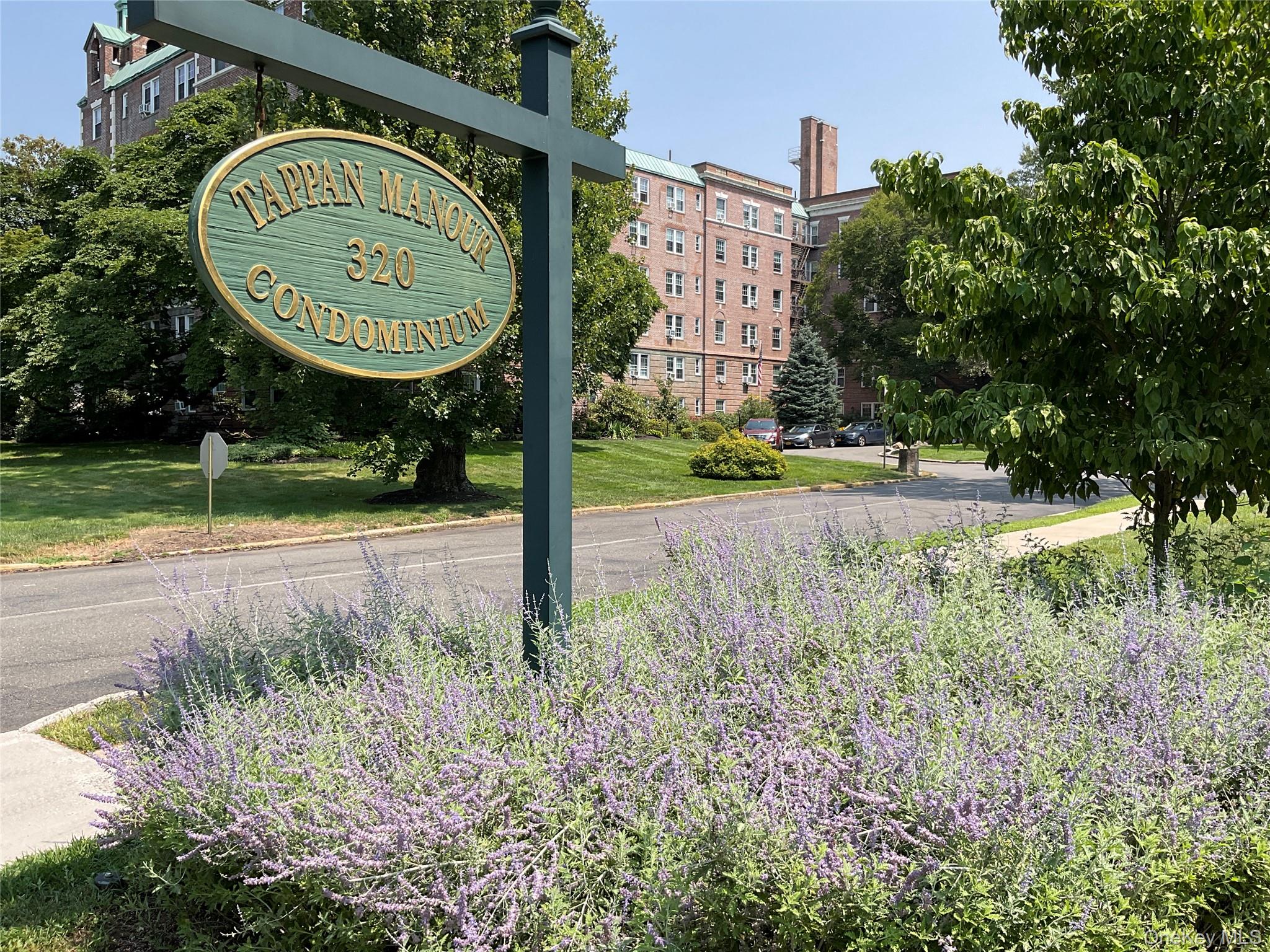 #6 photo, 320 S Broadway, Tarrytown , NY 10591