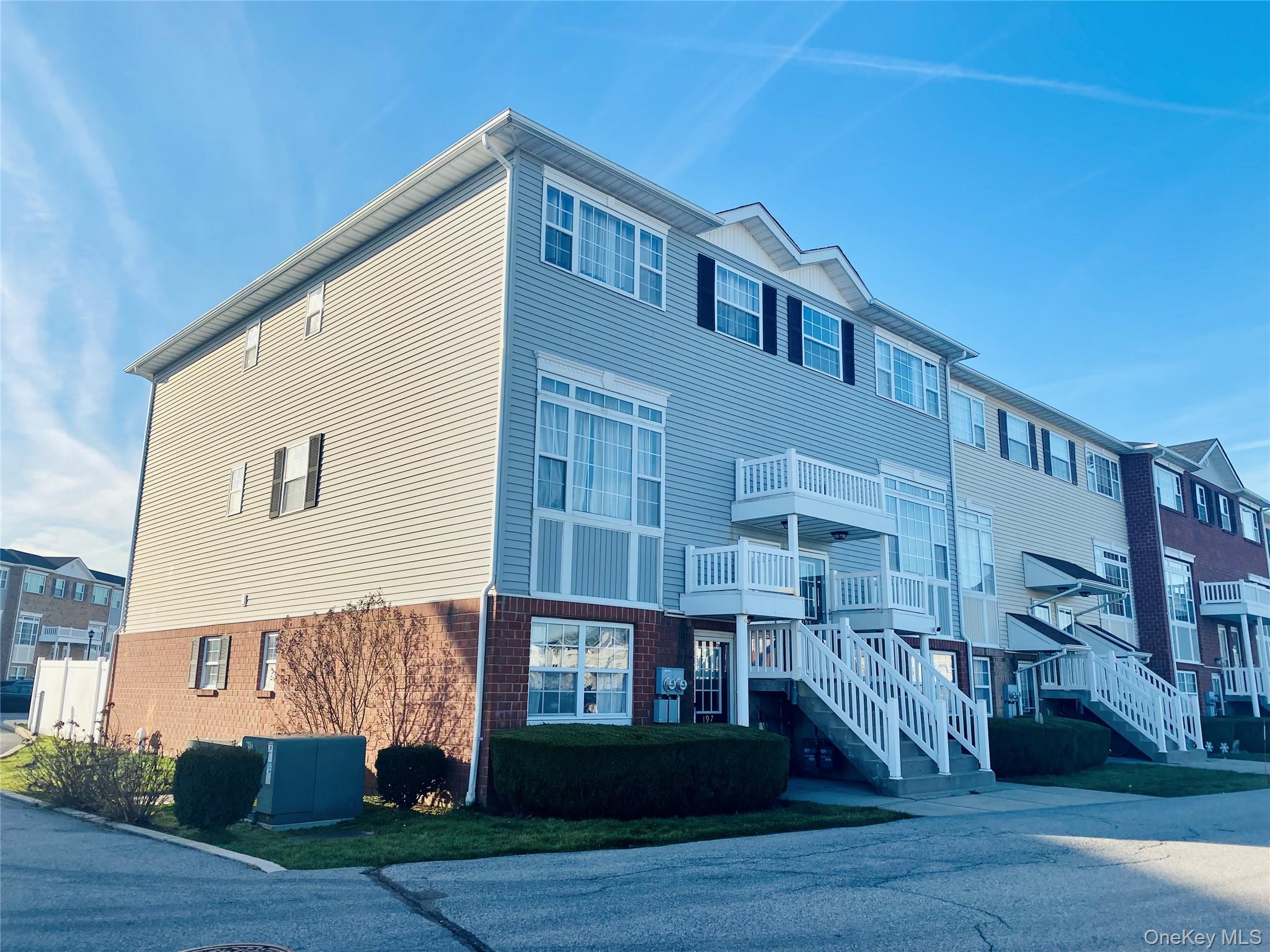 #1 photo, 197 Surf Drive, ブロンクス区 Bronx , NY 10473