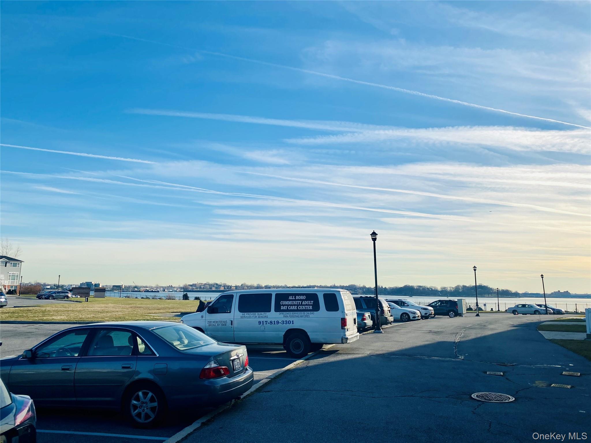 #3 photo, 197 Surf Drive, ブロンクス区 Bronx , NY 10473