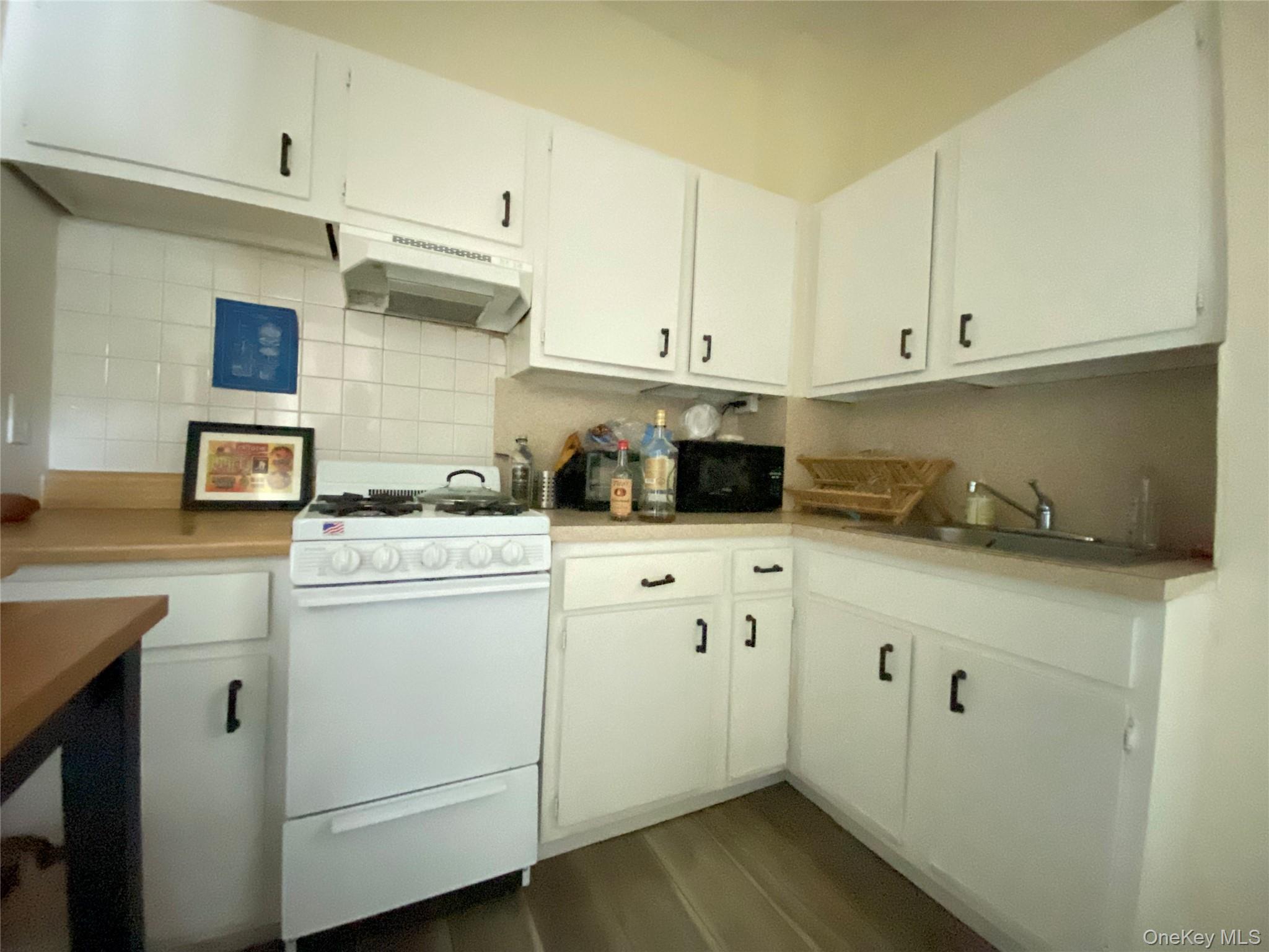 #10 photo, 4808 Broadway, クイーンズ区 Astoria , NY 11103