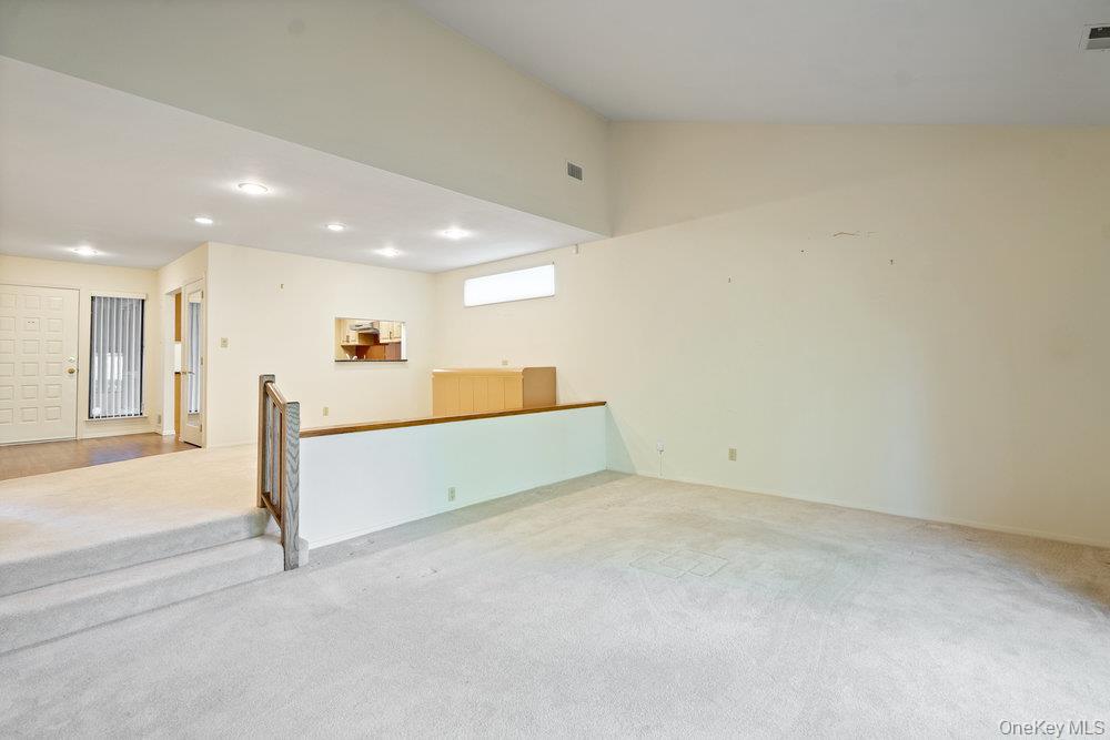 #13 photo, 118 Estate Drive, ナッソー郡 Jericho , NY 11753